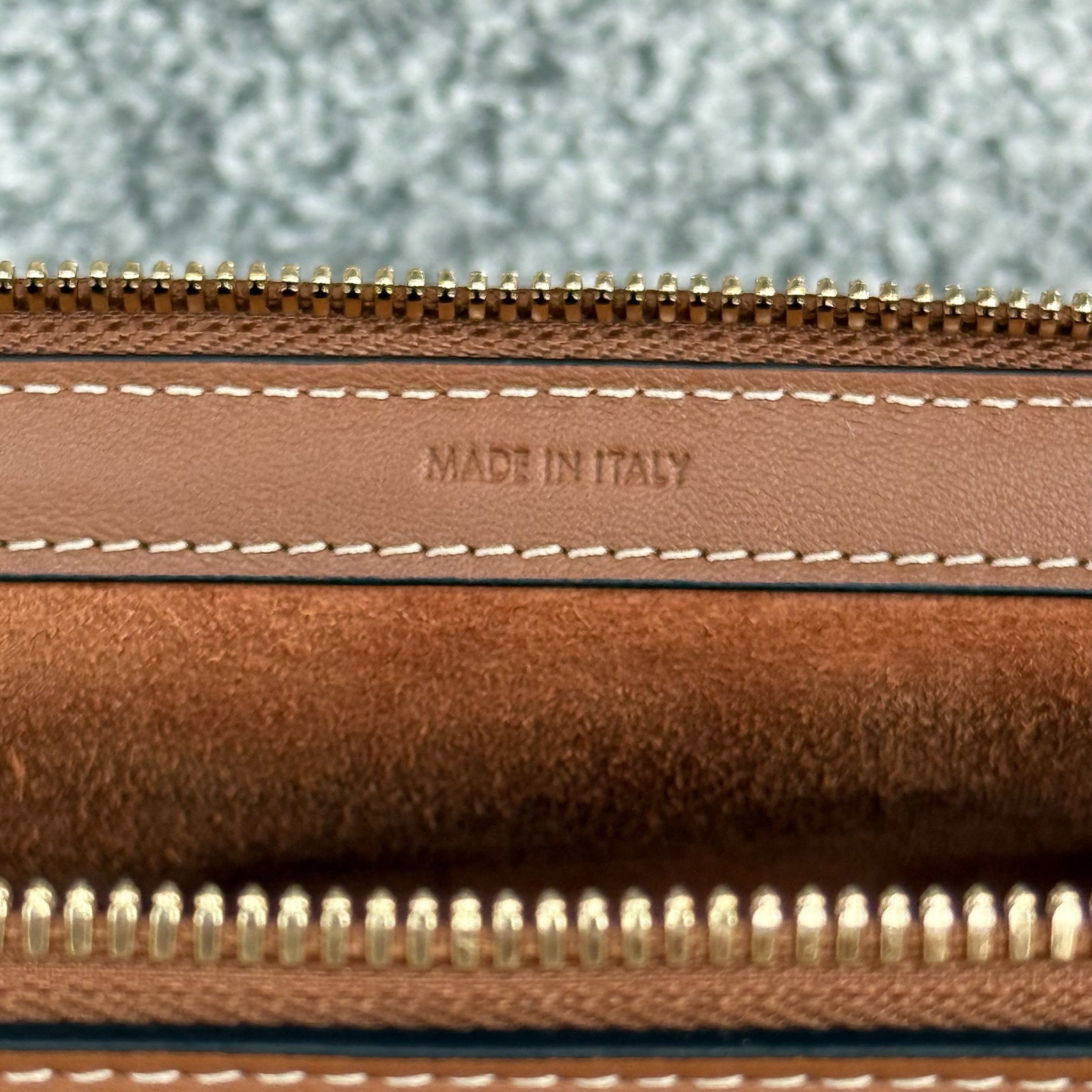DOCTOR UCH Leather Crossbody Bag - Image 8