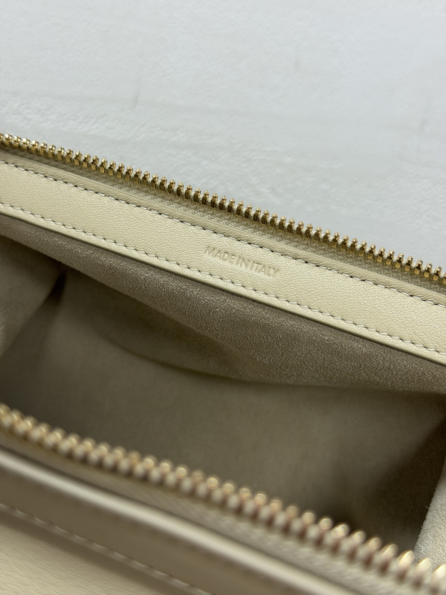 Small Leather Handbag with Steel Hardware - Image 8