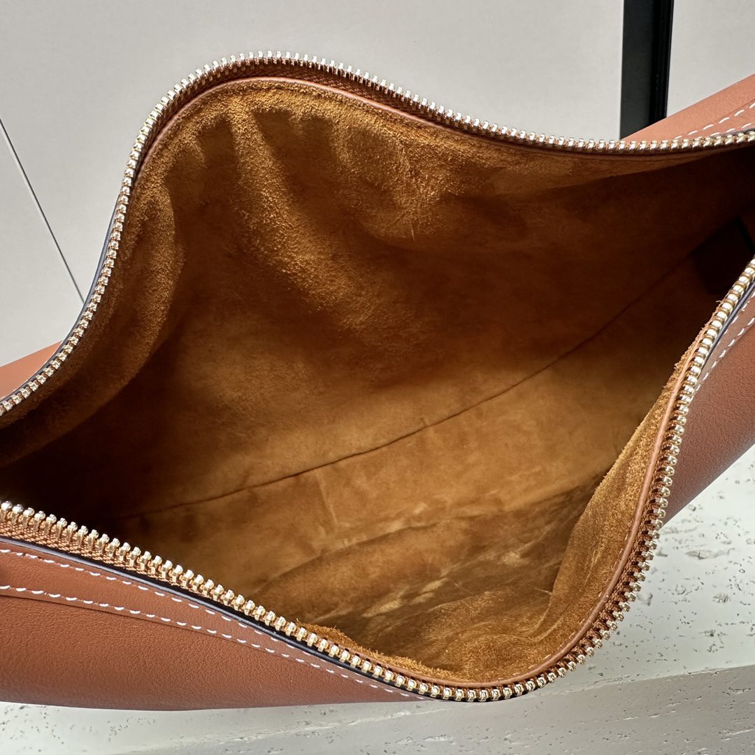 HELOISE Logo-Print Cow Leather Shoulder Bag - Image 8