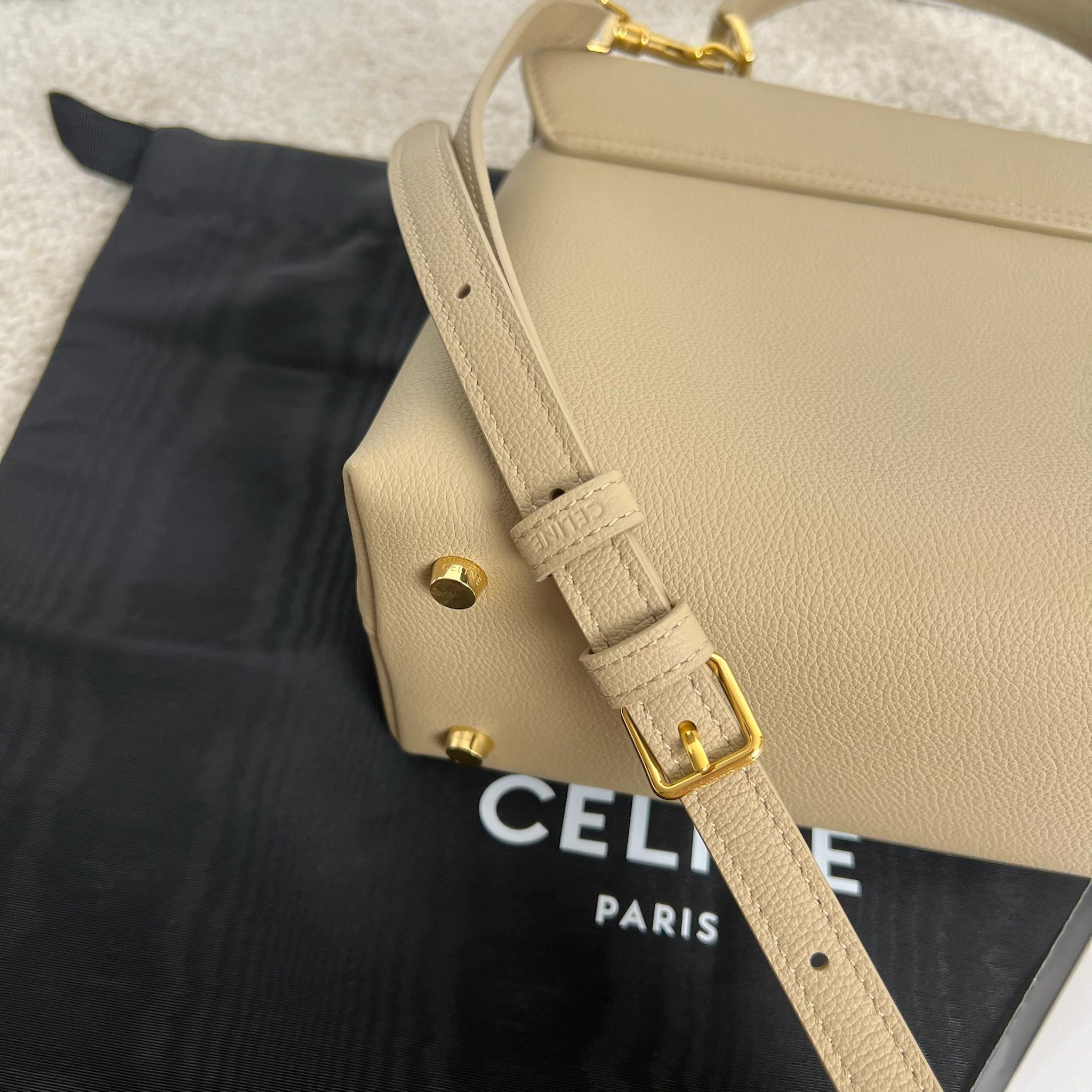 NINO Medium Soft Leather Handbag - Image 8