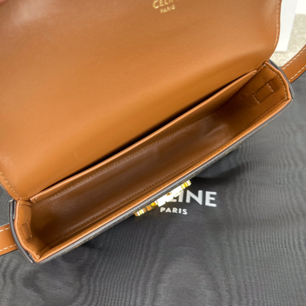 TRIOME White Floral Leather Shoulder Bag - Image 8