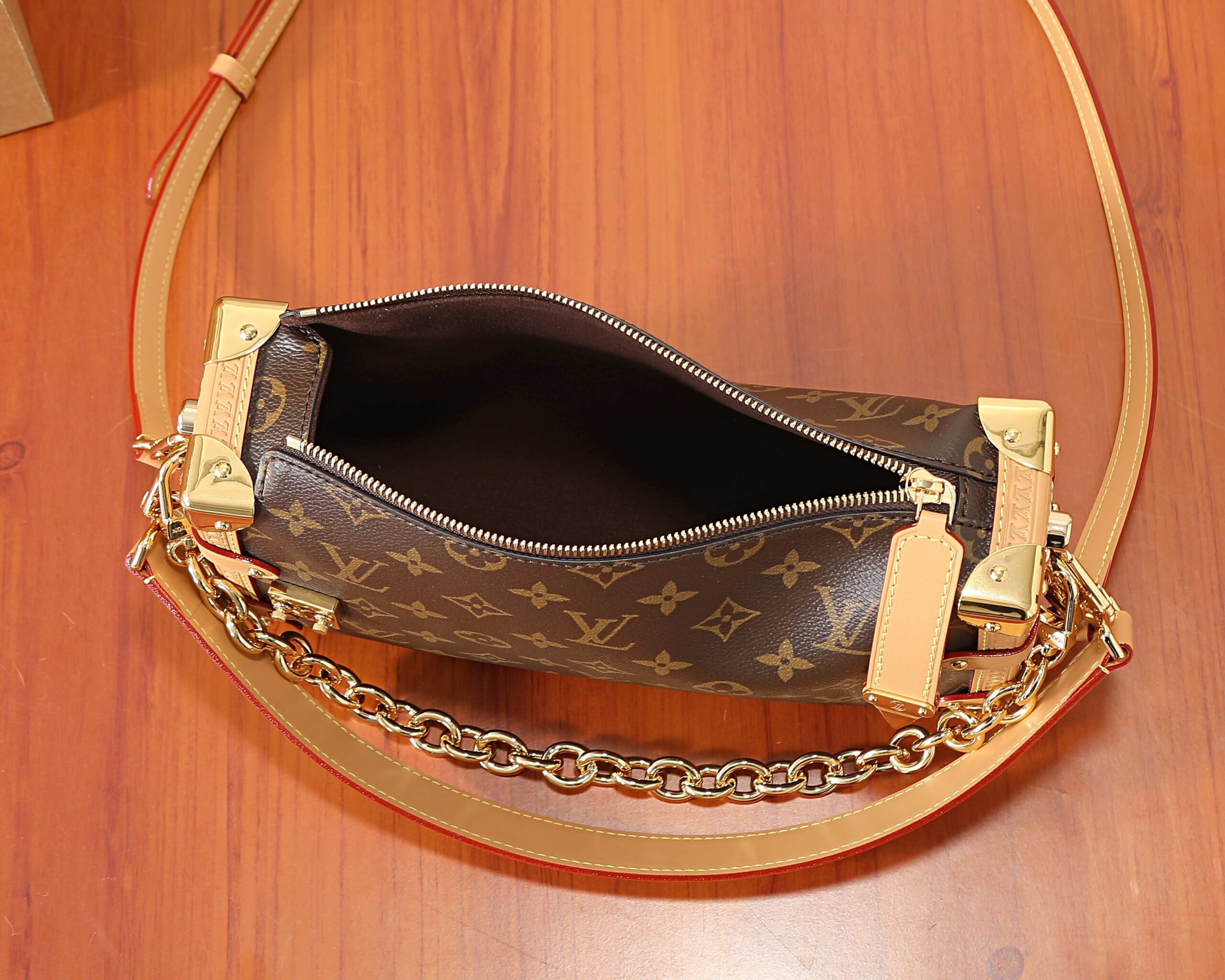 Louis Vuitton Side Trunk East West Bag M28385 - Image 8