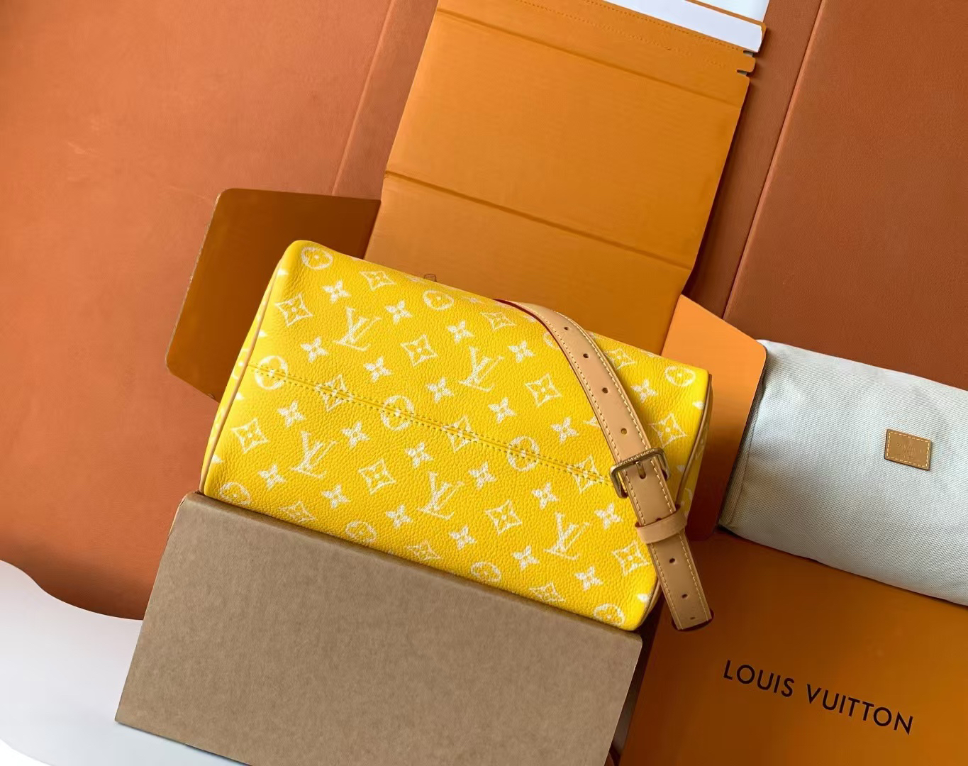 Louis Vuitton Speedy P-9 Bandouliere 30 Handbag - Image 8