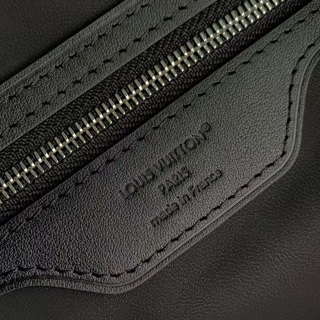 Louis Vuitton Speedy Soft 30 Dark Handbag - Image 9