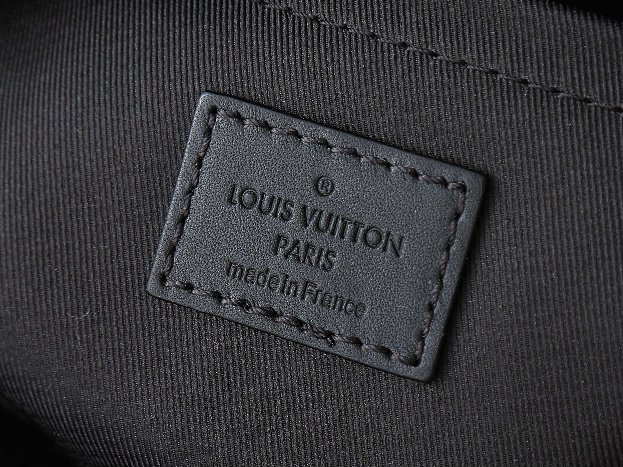 Louis Vuitton S Lock Messenger Bag M58489 - Image 9