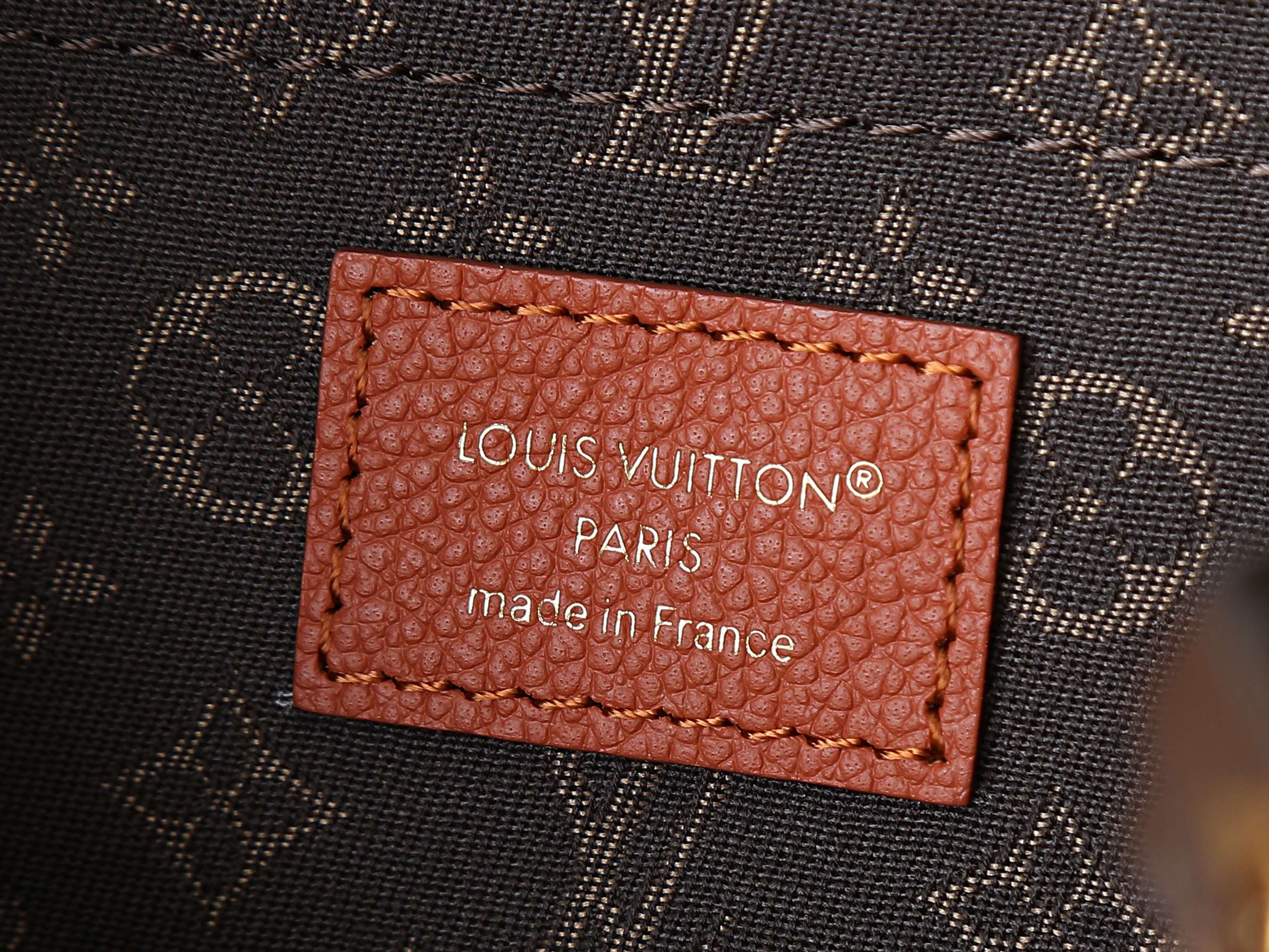 Louis Vuitton Express Small Handbag from the Flight Mode Collection - Image 9