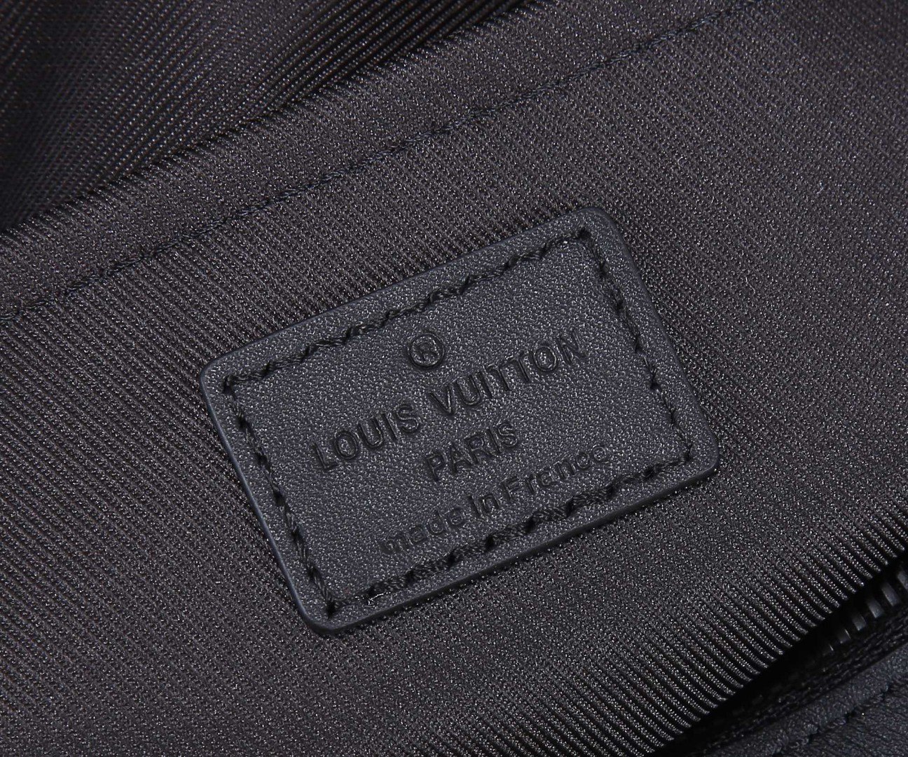 Louis Vuitton Fastline Messenger Crossbody Bag M22482 - Image 9