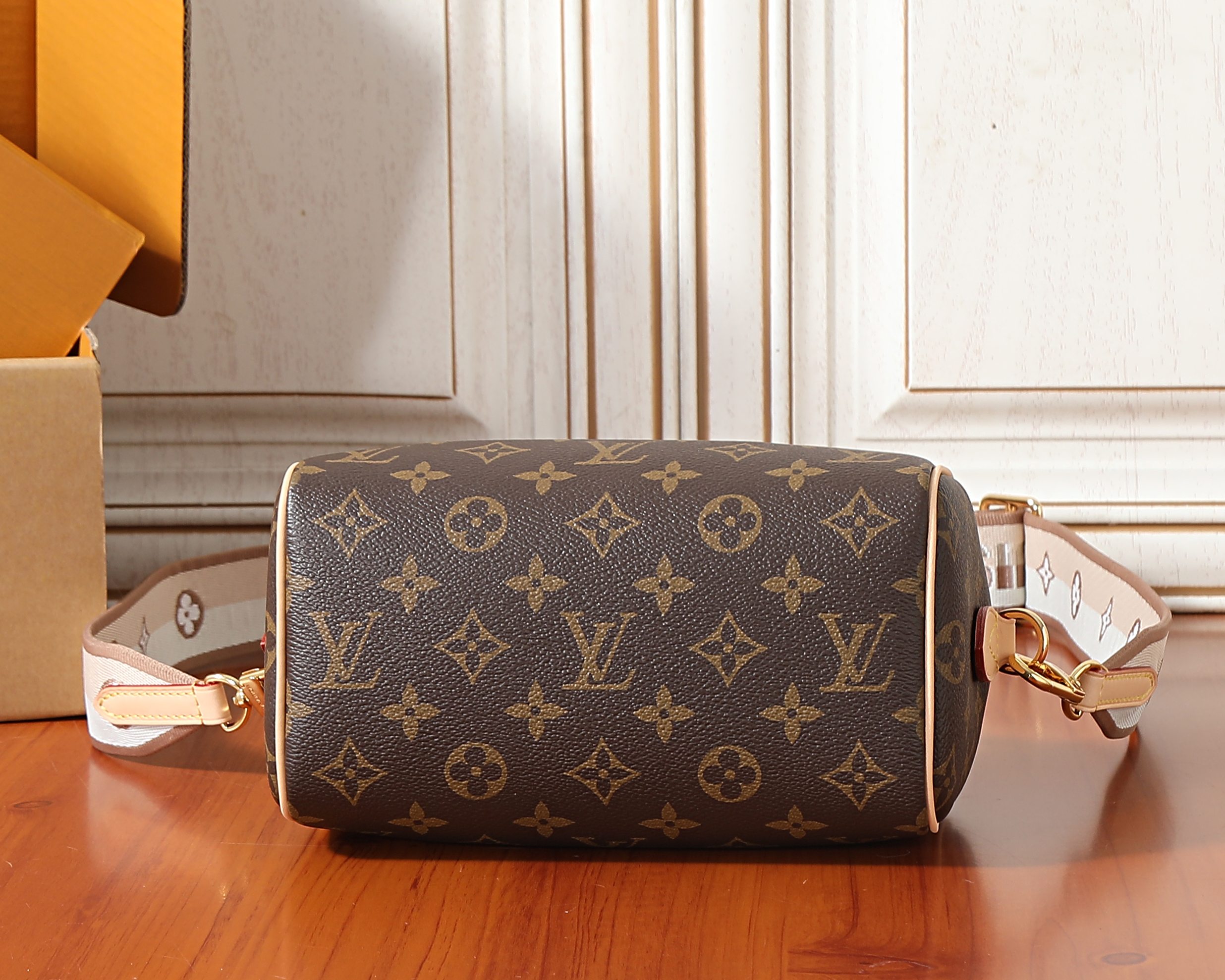 Louis Vuitton Speedy Bandoulière 20 Handbag - Image 9