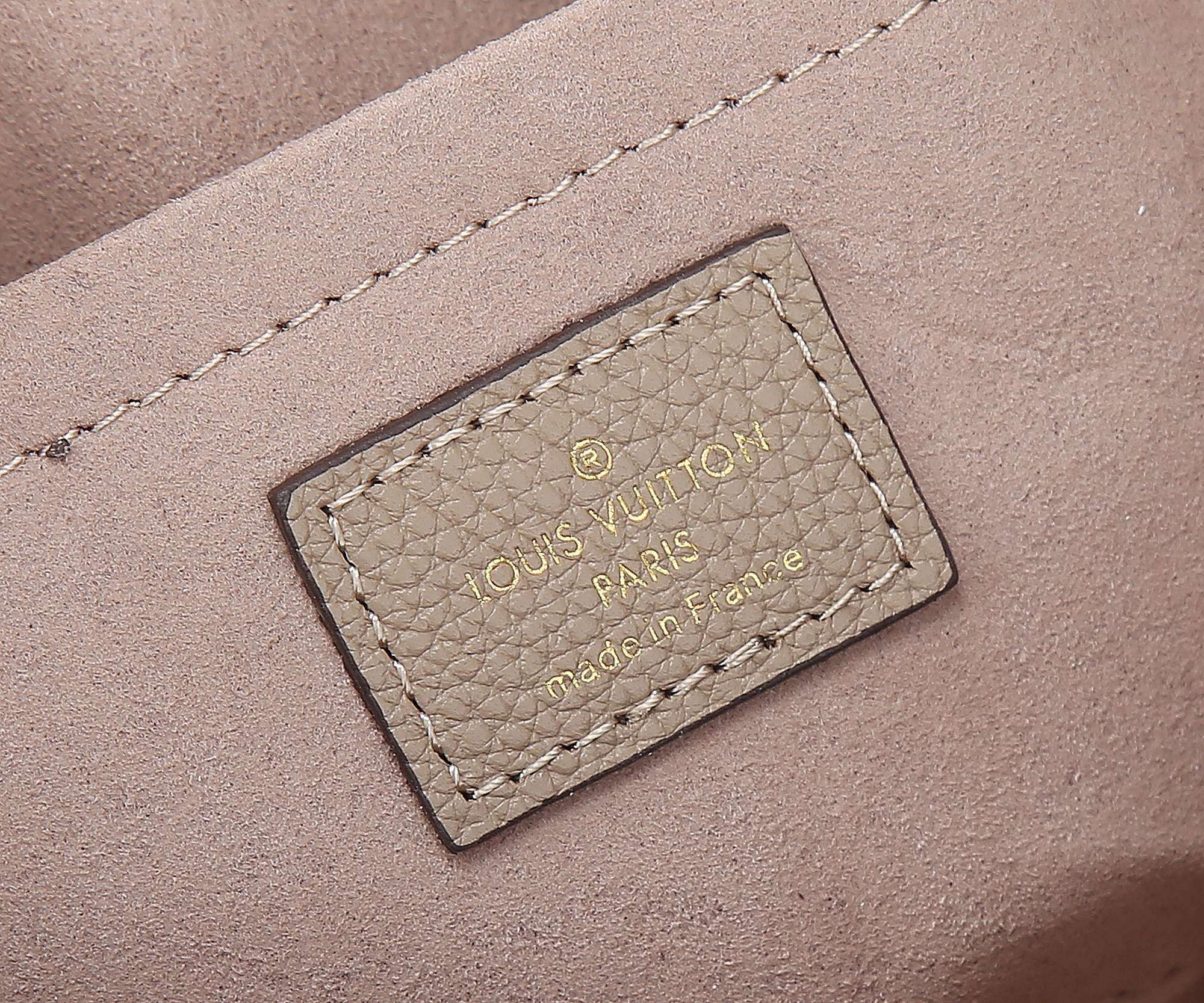 Louis Vuitton OnTheGo East West Handbag in Monogram Empreinte Leather - Image 9