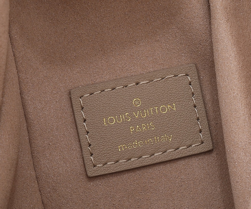Louis Vuitton Side Trunk Medium Handbag M25072 - Image 9