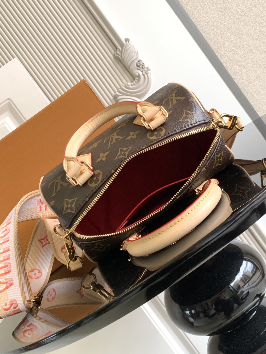 Louis Vuitton Speedy Bandouliere 30 Monogram Crossbody Bag - Image 9