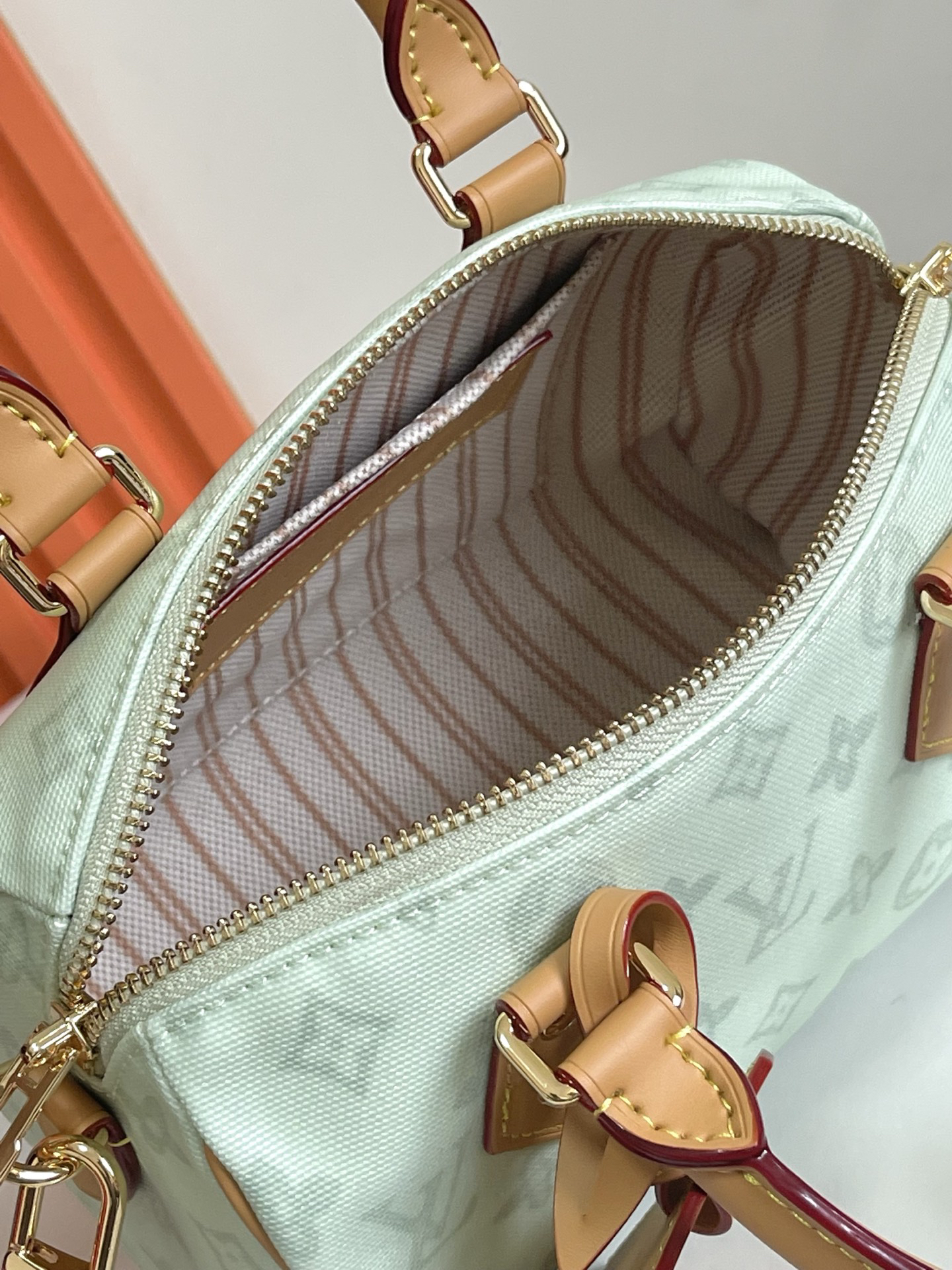 Louis Vuitton Speedy Bandoulière 20 Handbag - Image 9