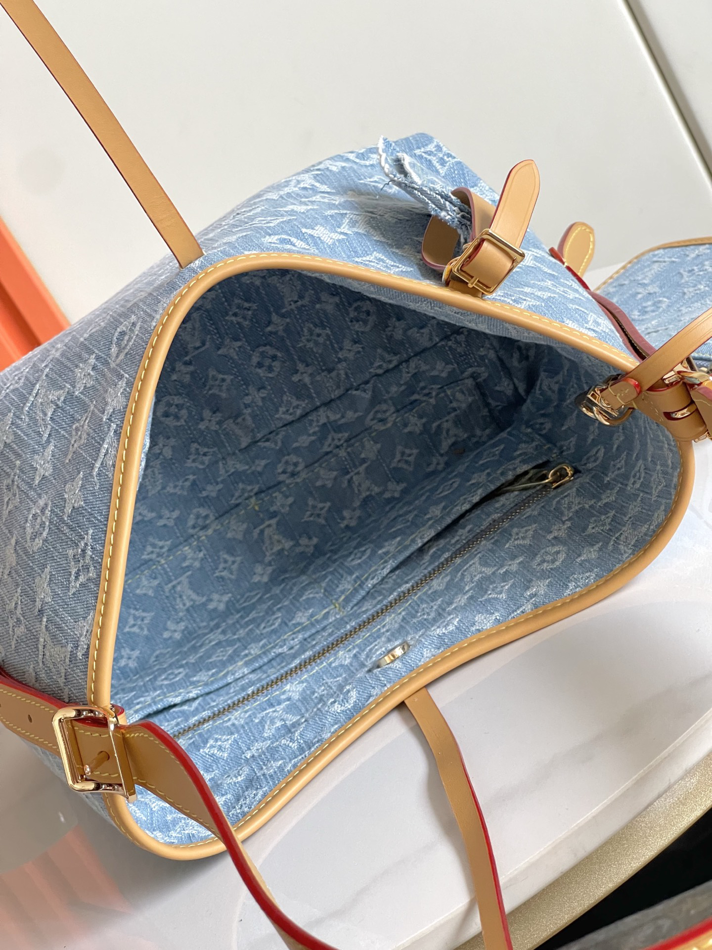 Louis Vuitton Carryall Small Bag in Monogram Denim - Image 9