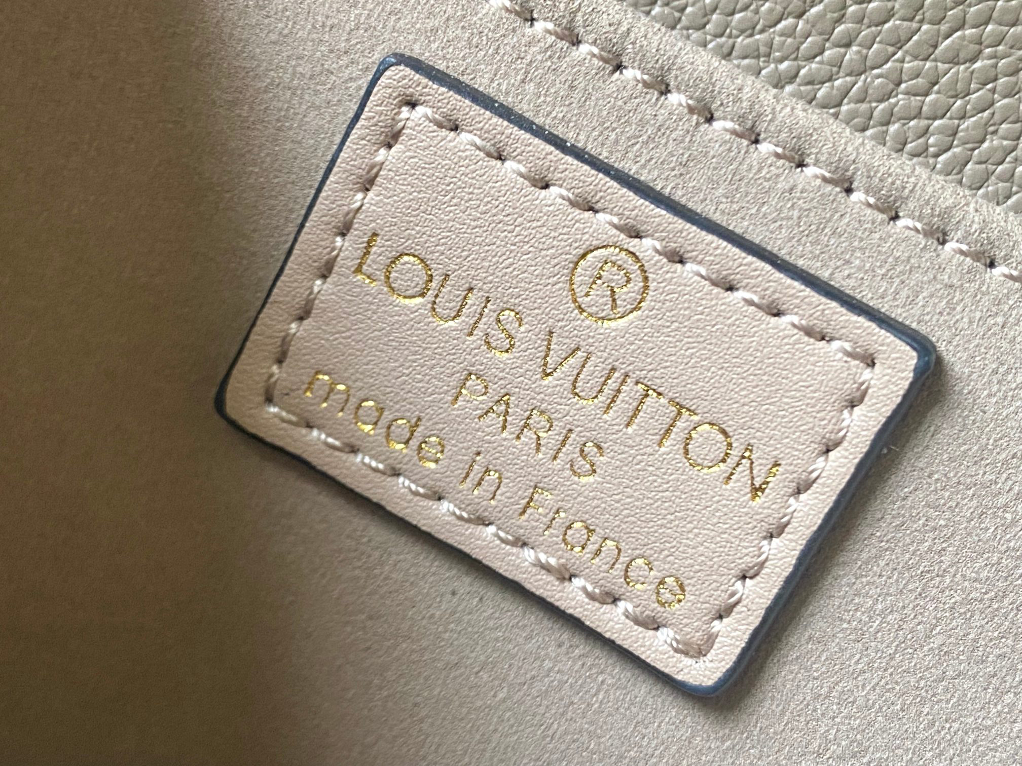 Louis Vuitton Pochette Metis East West Crossbody Bag in Monogram Empreinte Leather - Image 9