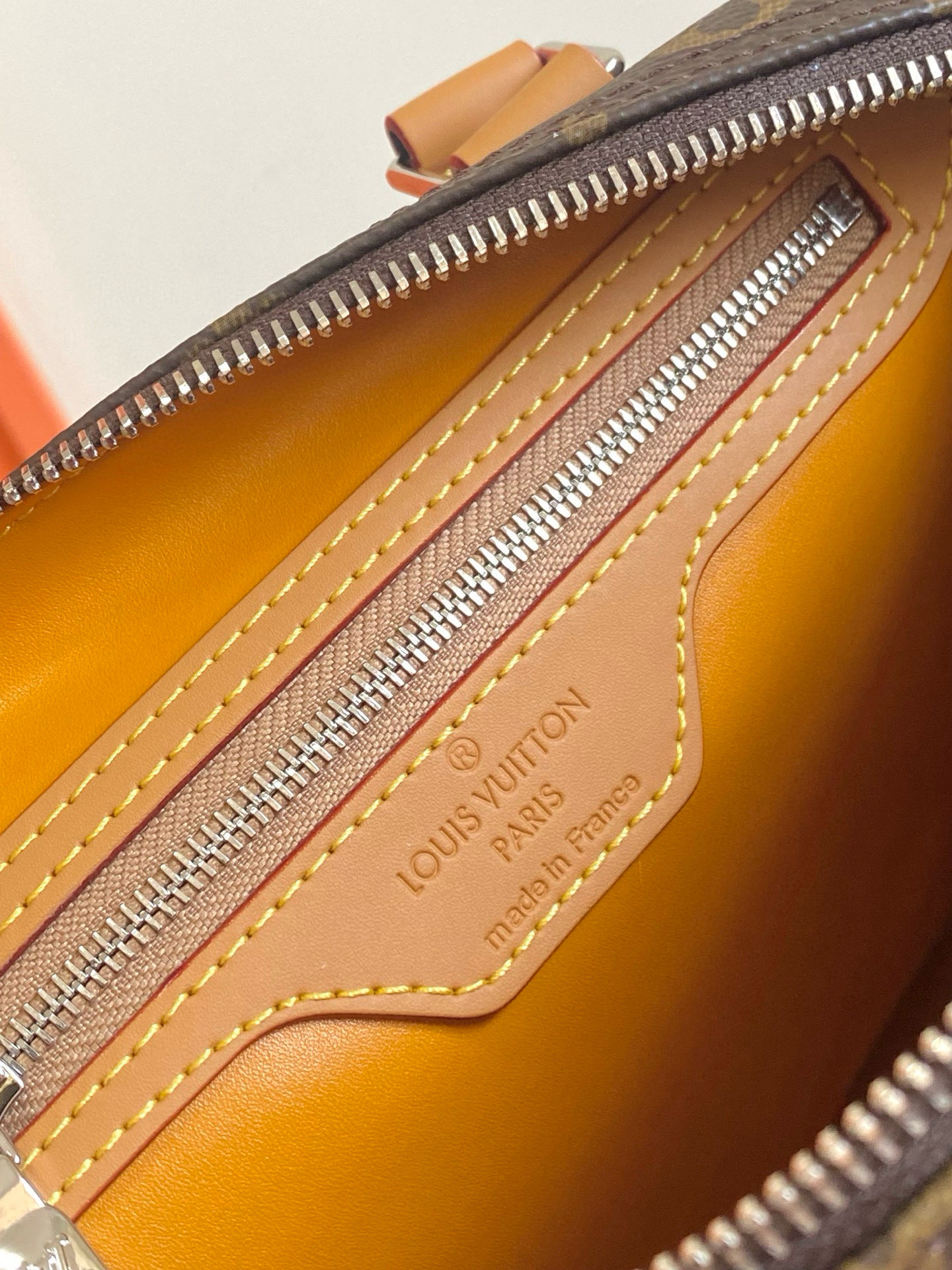 Louis Vuitton Speedy Soft 30 Handbag - Image 9