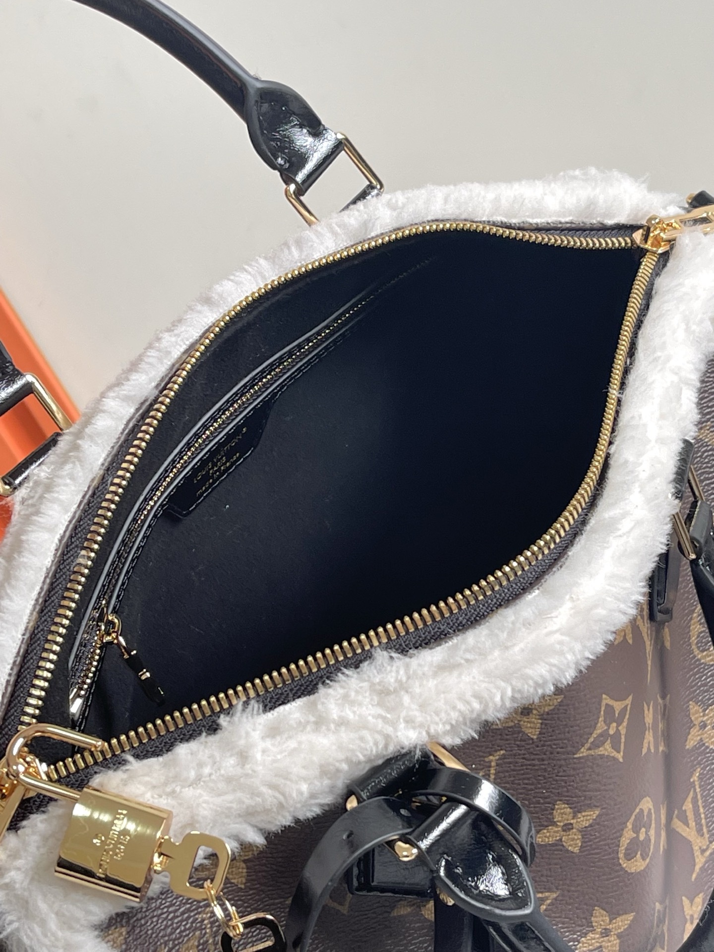 Louis Vuitton Speedy Soft 30 Teddy Handbag - Image 9