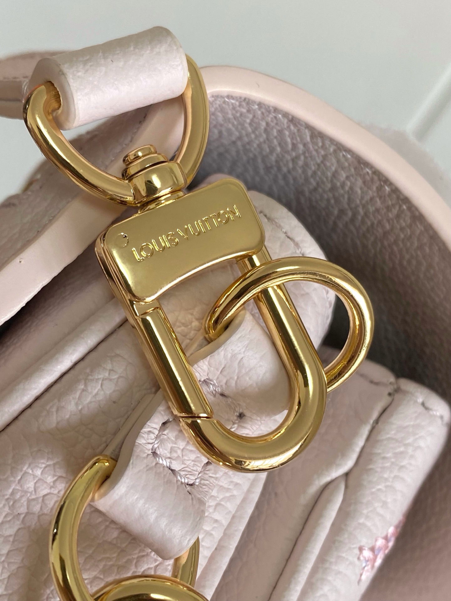 Pochette Metis Monogram Empreinte Crossbody Bag - Image 9