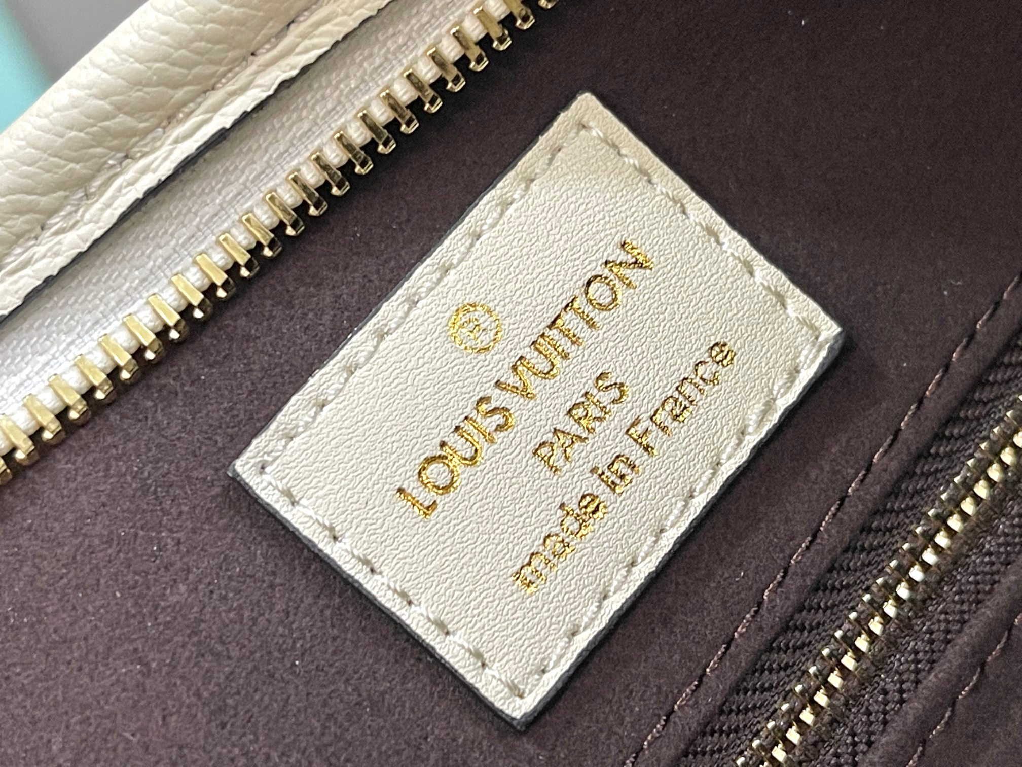 Louis Vuitton CarryAll Small Shoulder Bag in Monogram Empreinte Leather - Image 9