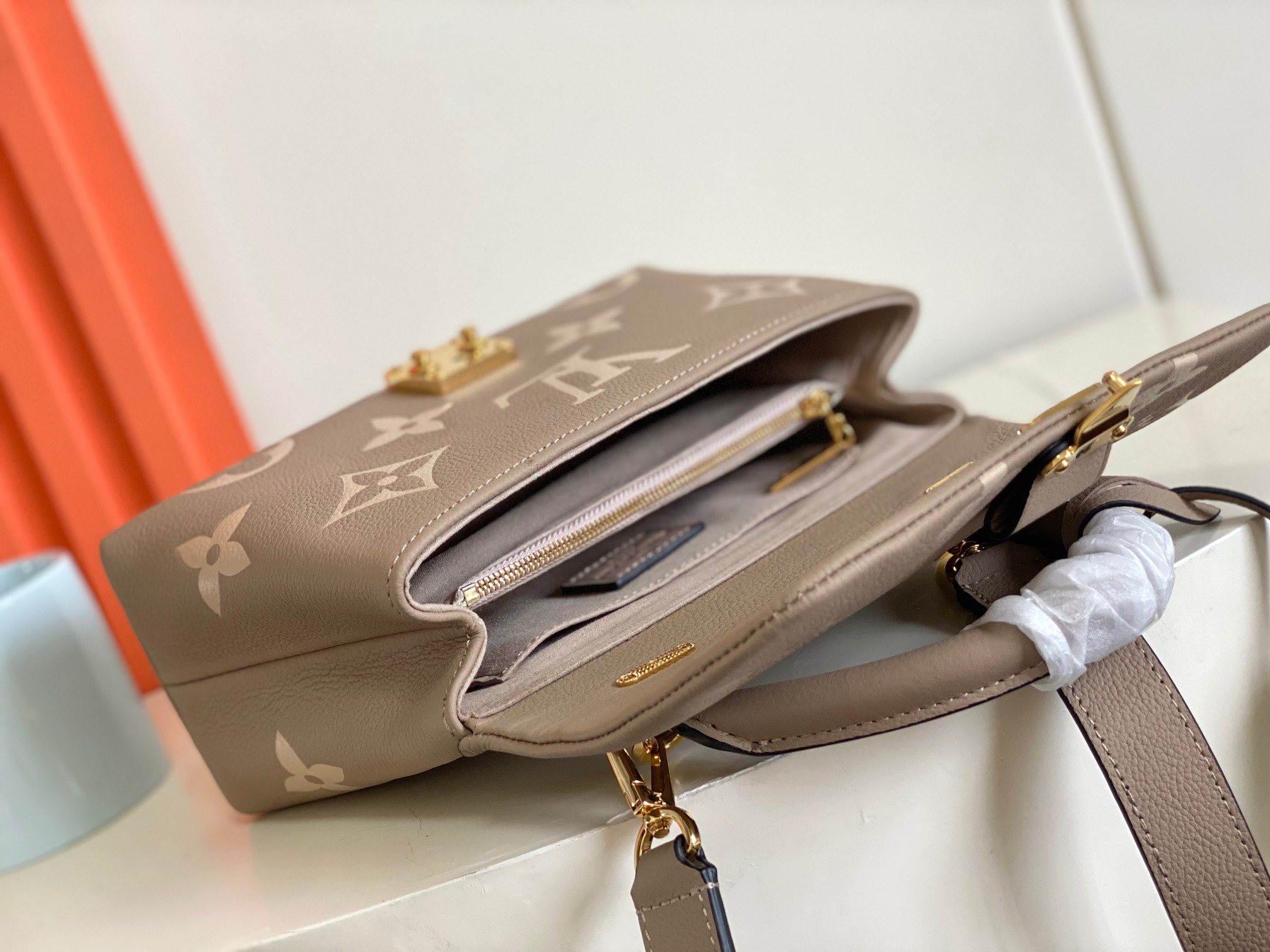 Louis Vuitton Madeleine BB Handbag - Image 9