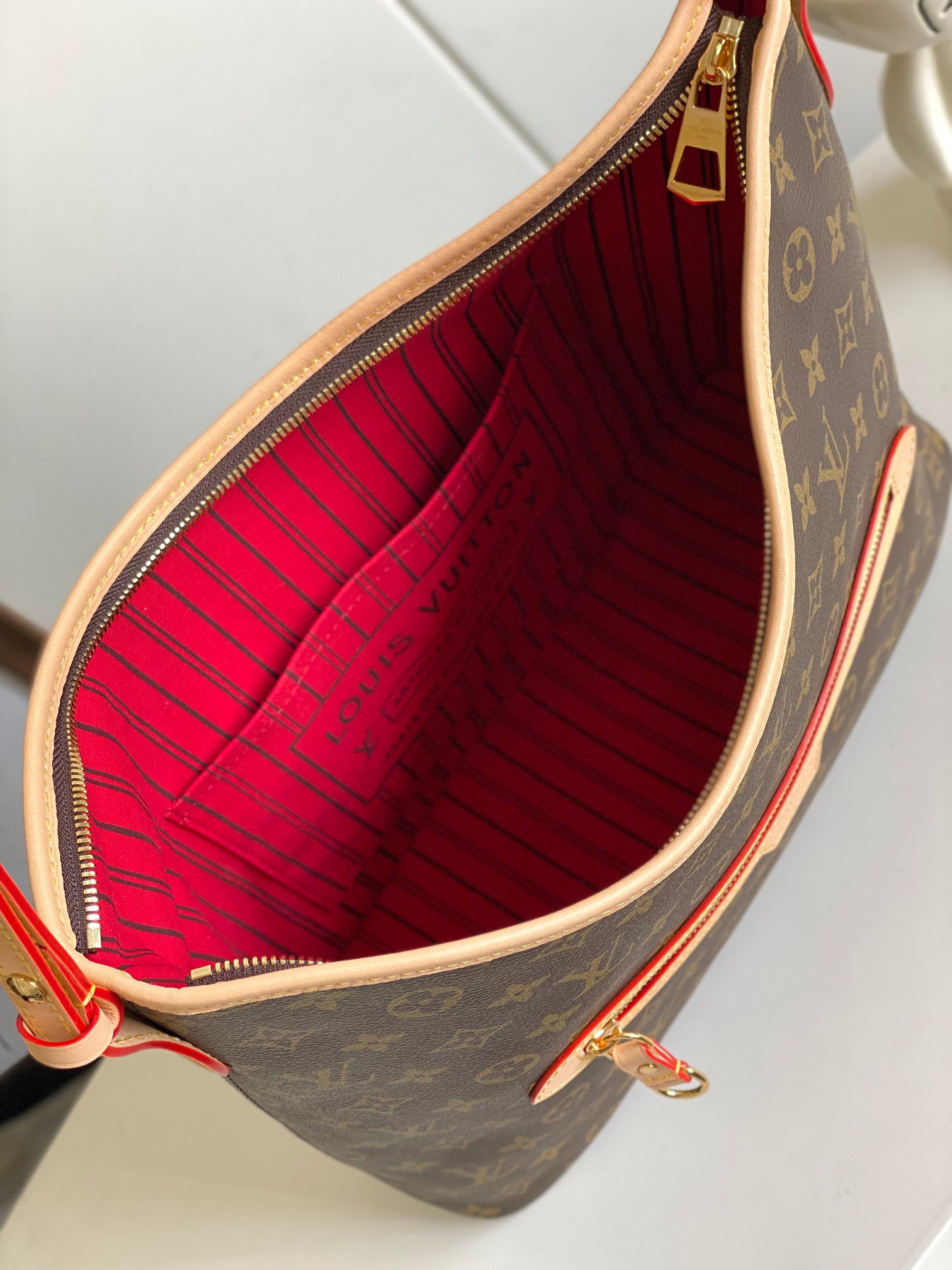 Louis Vuitton Monogram Lineup Shoulder Bag - Image 9
