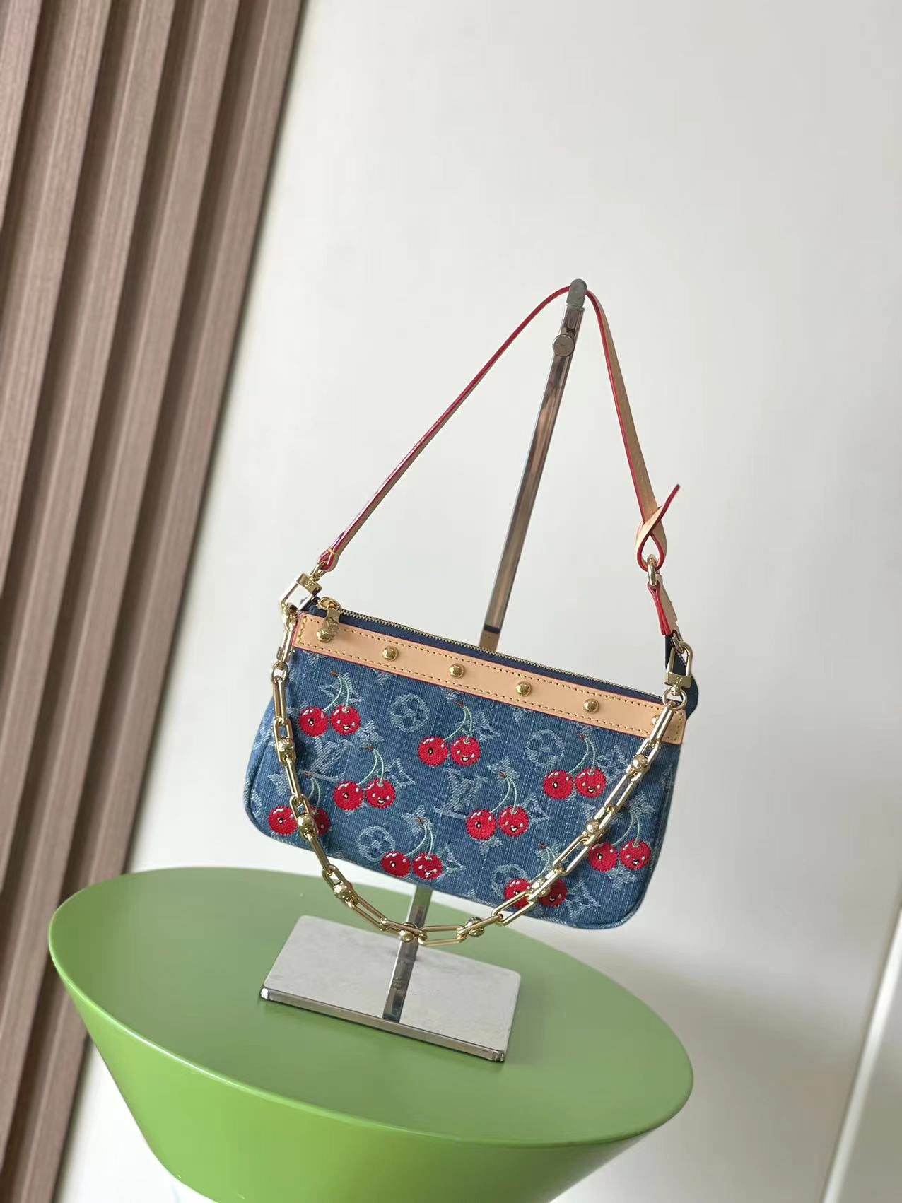 Louis Vuitton x Takashi Murakami Pochette Accessoires Handbag - Image 9