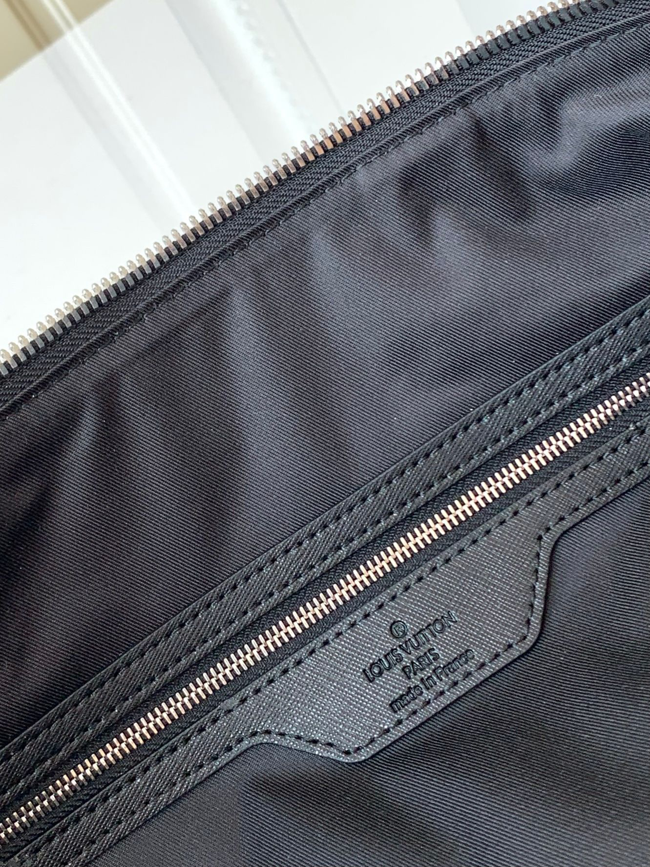 Louis Vuitton Keepall 50 Travel Bag with Shoulder Strap - Black - Image 9
