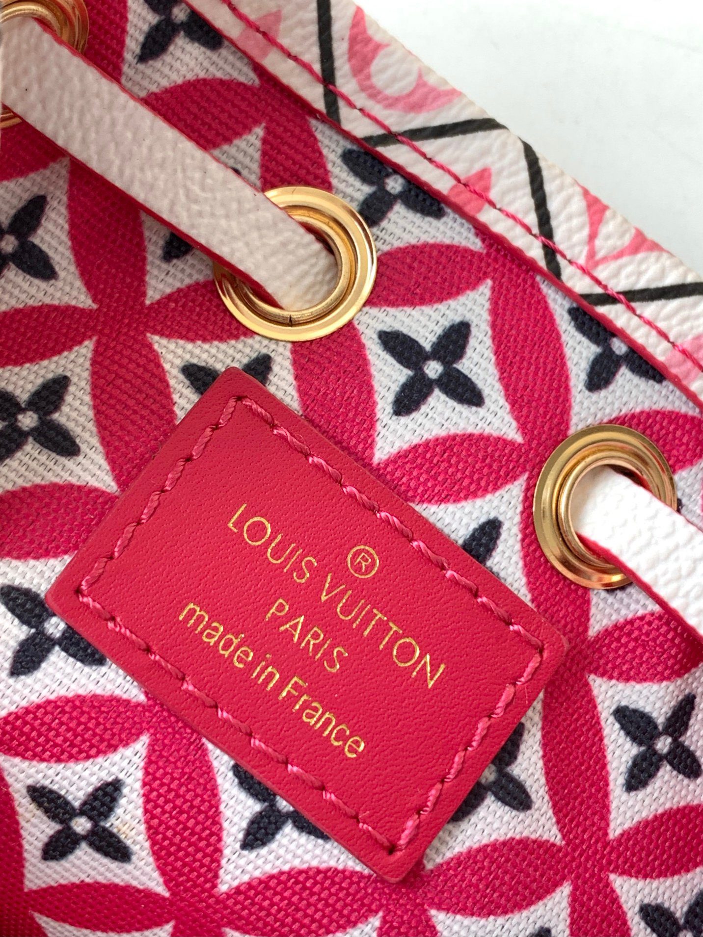 Louis Vuitton Nano Noé Shoulder Bag - Image 9