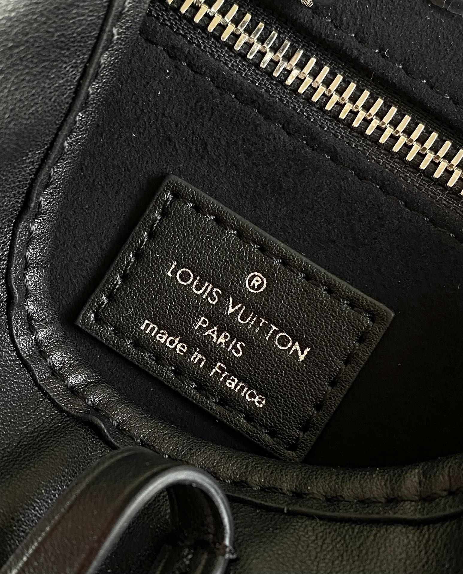 Louis Vuitton CarryAll BB Shoulder Bag M13014 - Black - Image 9