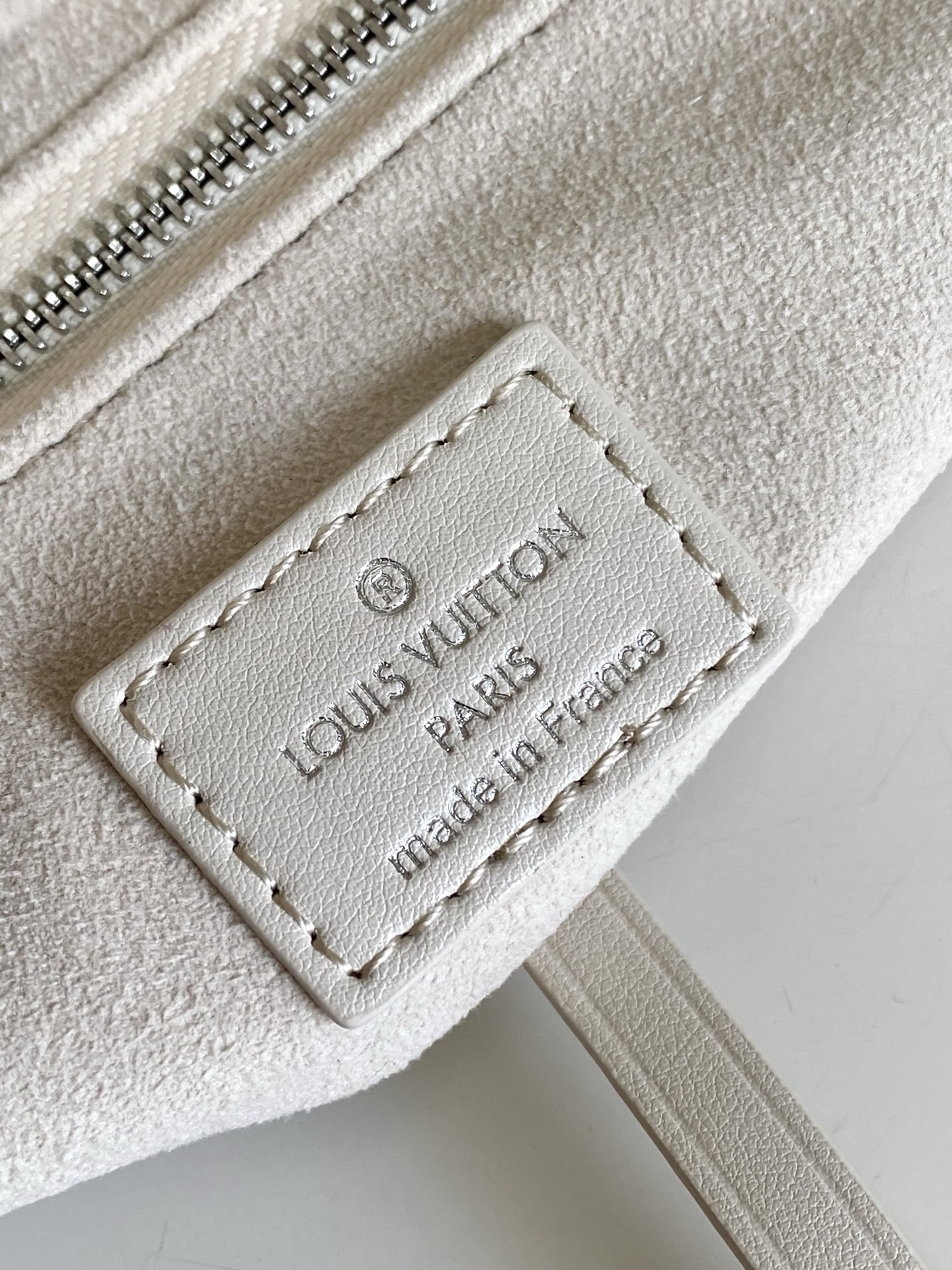 CarryAll Cargo Small Leather Handbag - Image 9