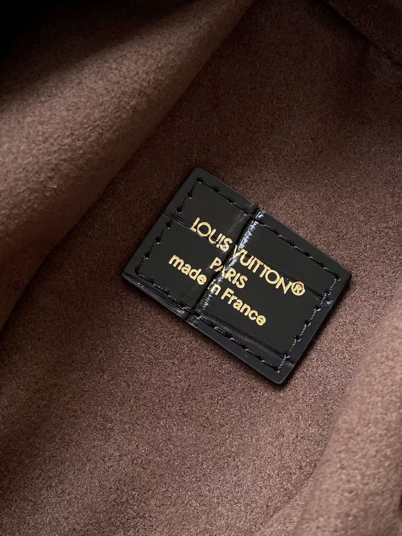 Louis Vuitton Flight Mode Getaway Side Trunk Medium Handbag - Image 9