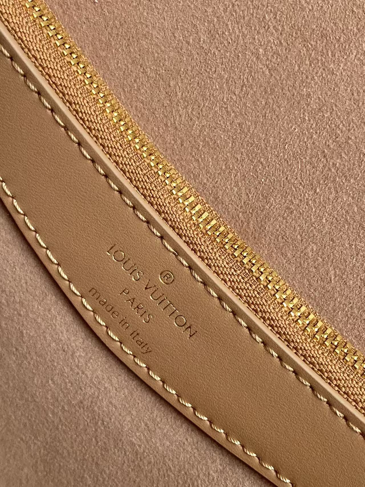 Louis Vuitton Diane Handbag in Monogram Empreinte Leather - Image 9