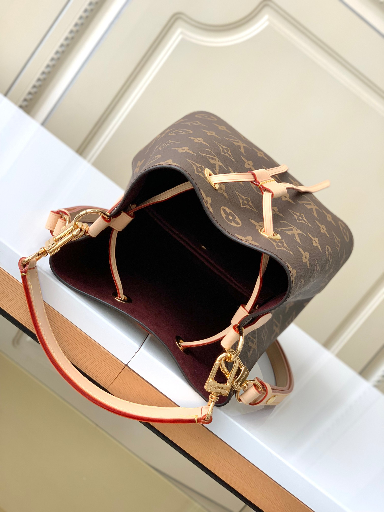 Louis Vuitton NéoNoé BB Monogram Canvas Bucket Bag - Image 9