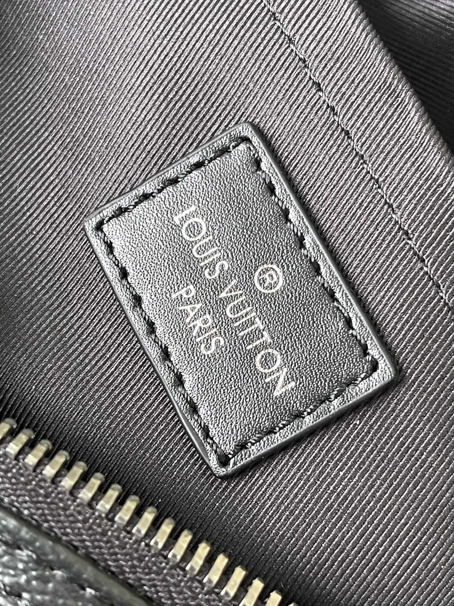 Louis Vuitton Keepall 25 Travel Bag in Monogram Eclipse Reverse Canvas - Image 9