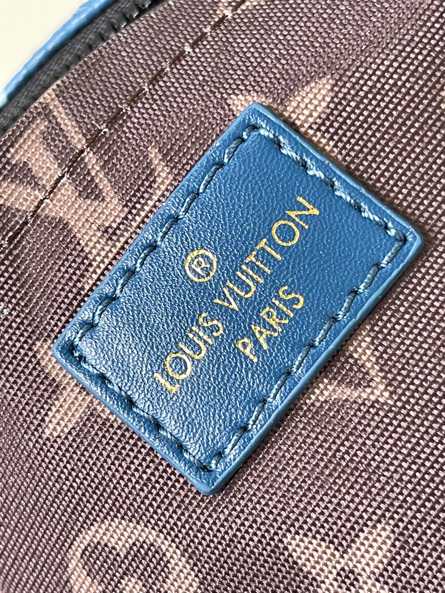 Louis Vuitton Keepall Bandoulière 25 Blue Leather-Trimmed Canvas Shoulder Bag - Image 9