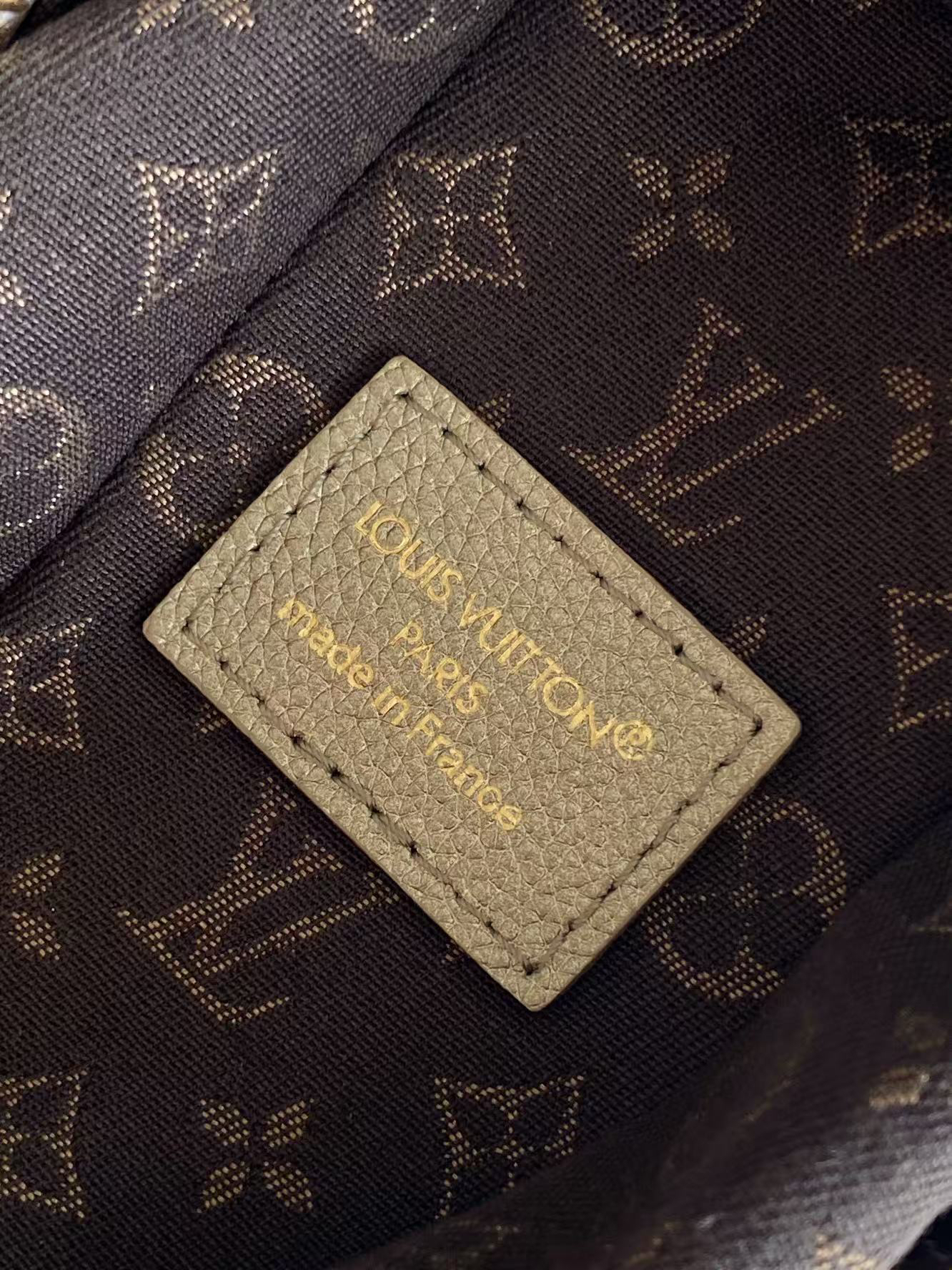 Louis Vuitton Side Trunk MM Leather Crossbody Bag - Image 9