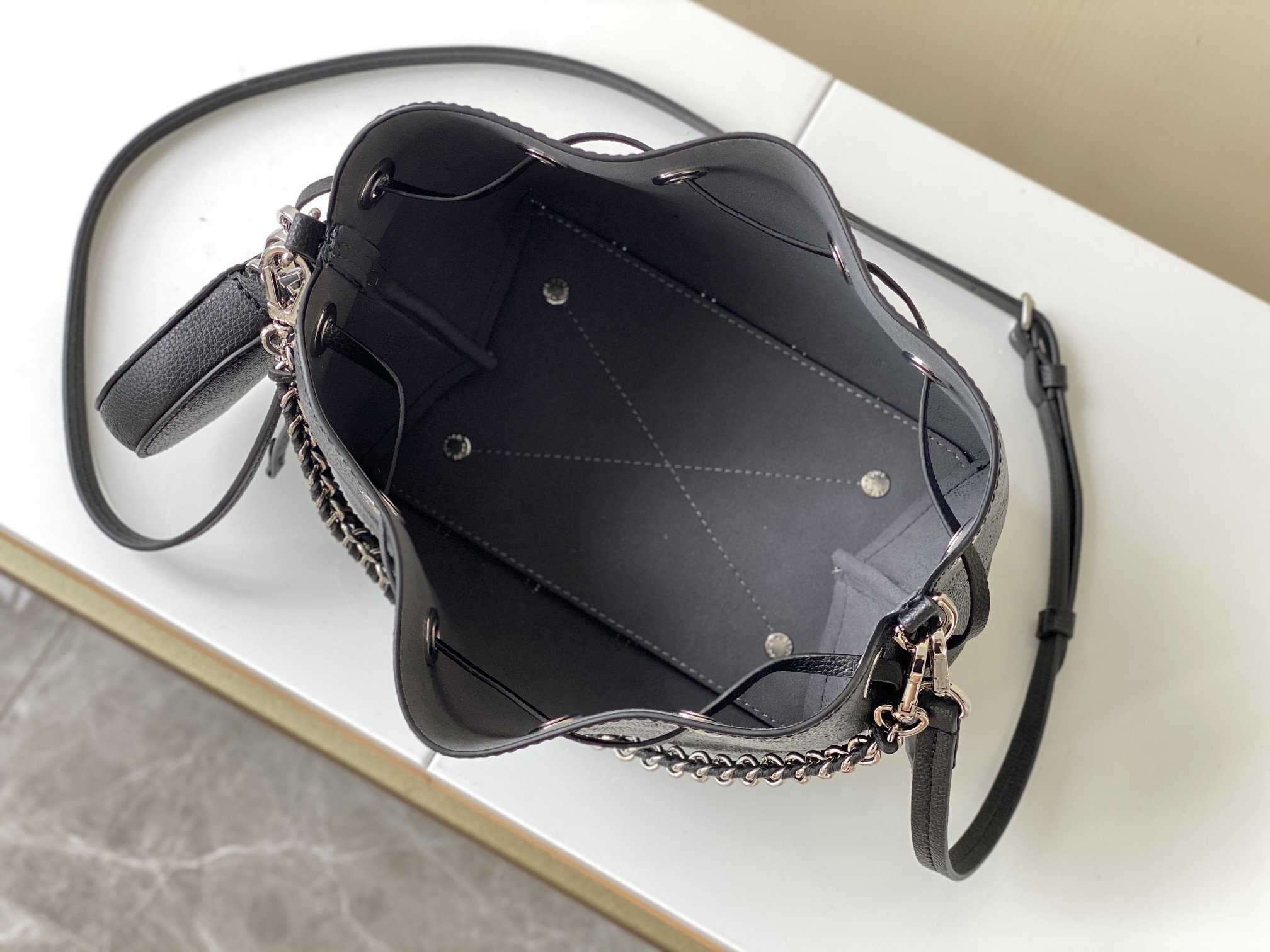 Louis Vuitton Bella Monogram Bucket Bag - Image 9