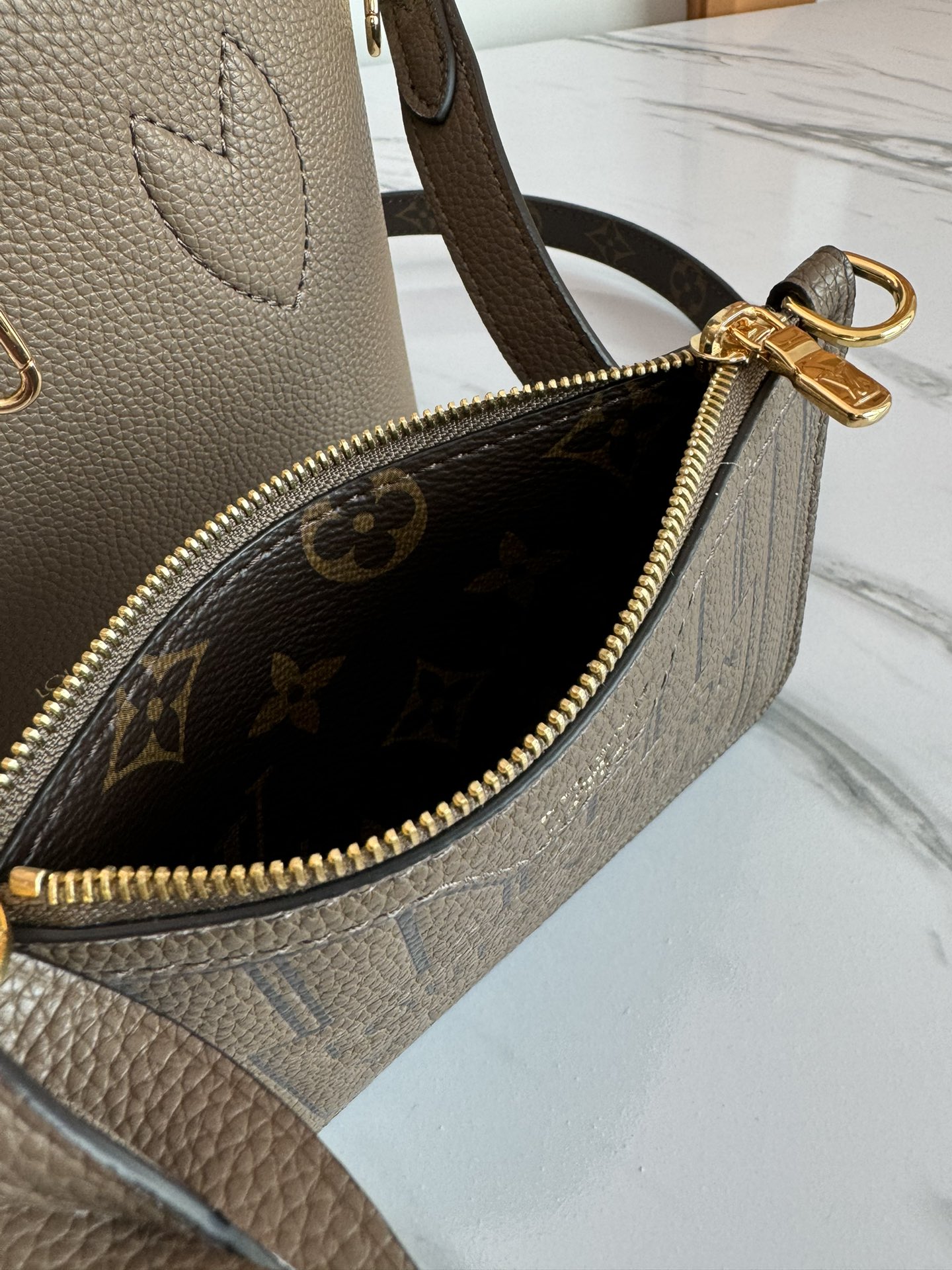 Louis Vuitton Neverfull Bandoulière Inside Out BB Reversible Handbag - Image 9