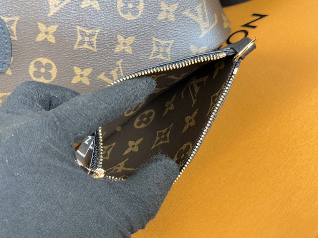 Louis Vuitton Neverfull Bandouliere Inside Out BB Tote Bag M12099 - Image 9
