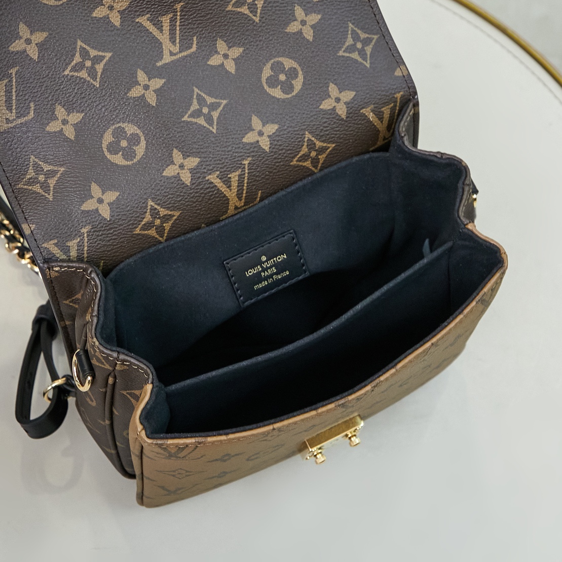 Louis Vuitton Pochette Métis M11941 Monogram Crossbody Bag - Image 9
