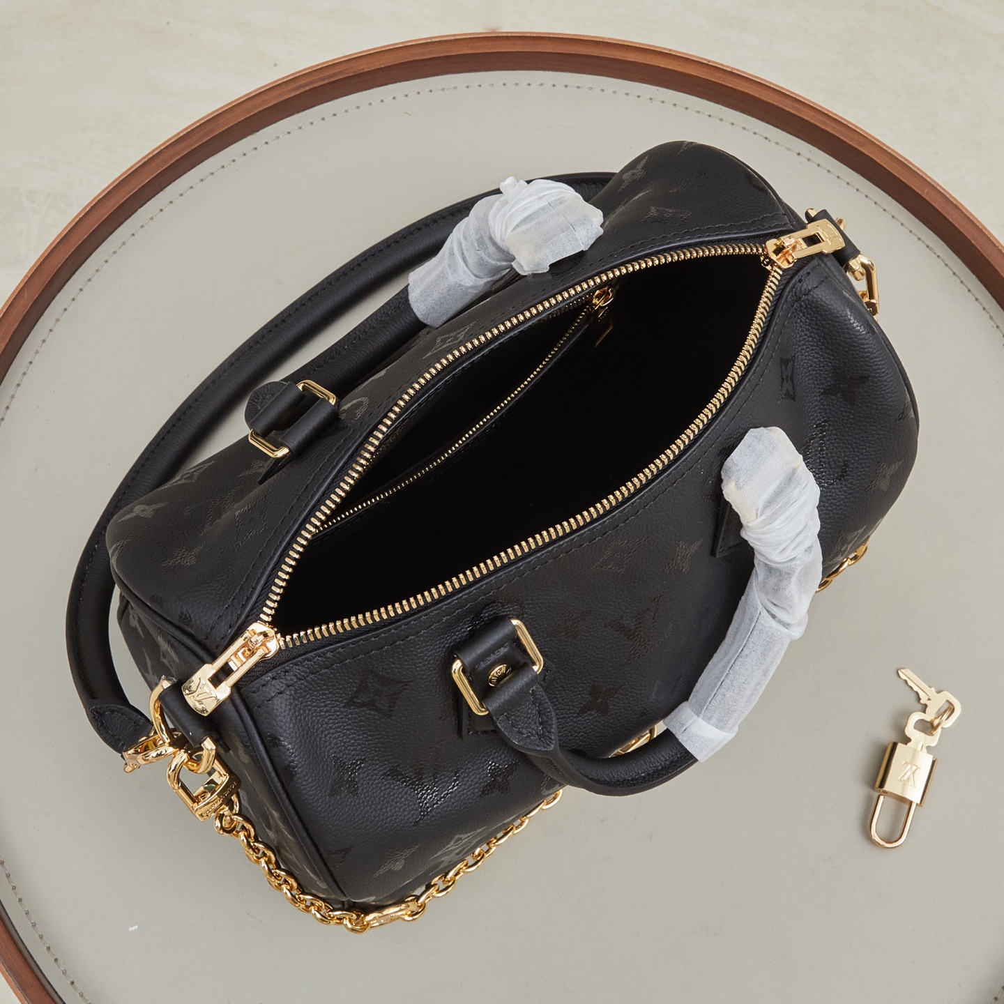 Louis Vuitton Speedy Bandouliere 25 Handbag - White - Image 9