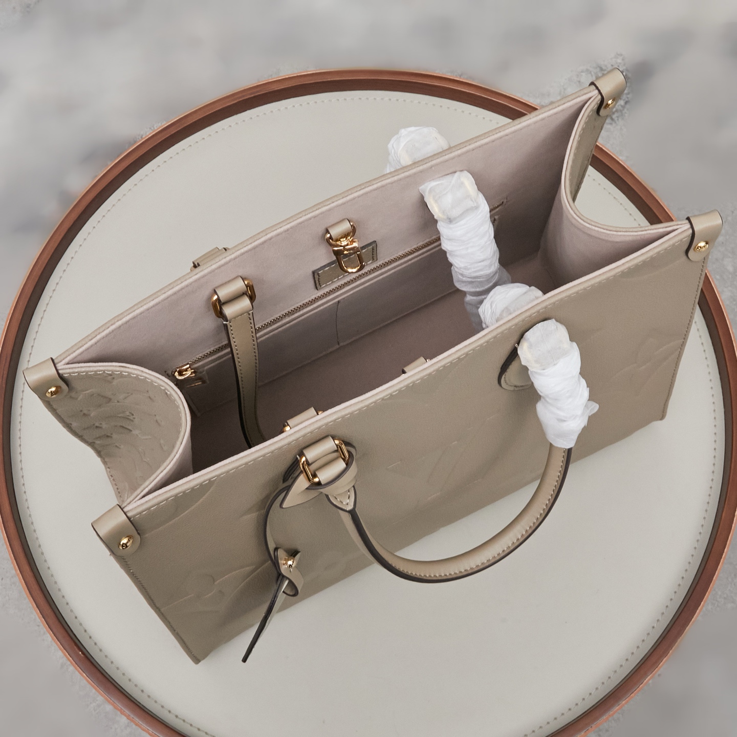 Louis Vuitton OnTheGo Medium Monogram Empreinte Tote Bag - Image 9