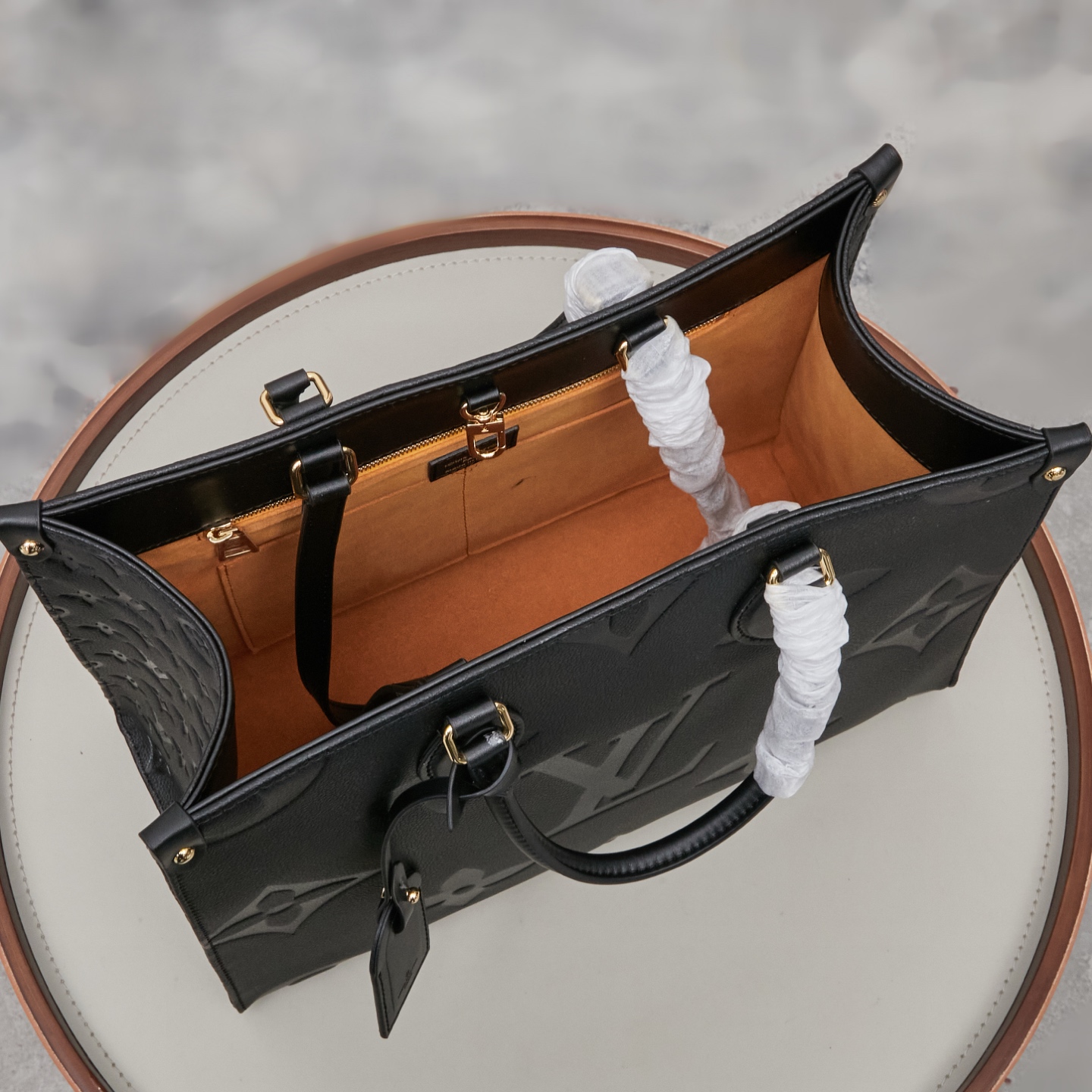 Louis Vuitton OnTheGo MM Monogram Empreinte Leather Tote Bag - Image 9