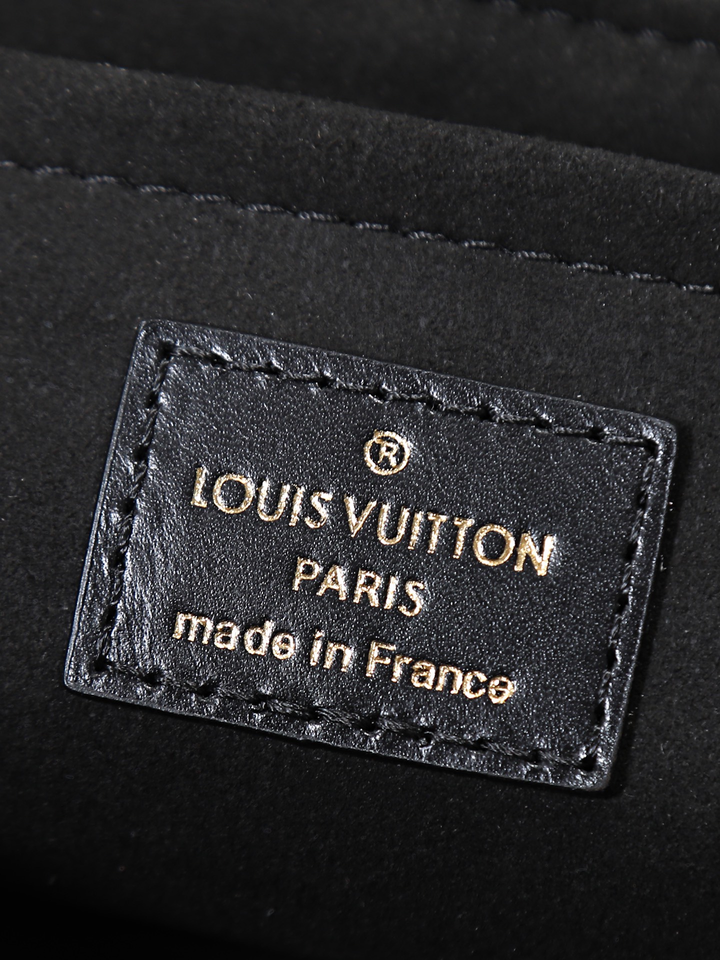 Louis Vuitton New Wave Chain Shoulder Bag M58552 - Image 9
