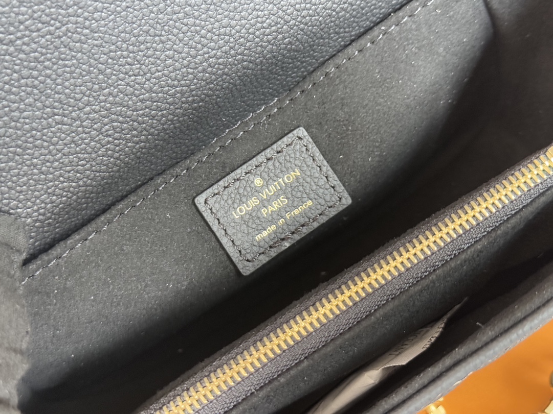 Pochette Metis East West Crossbody Bag in Monogram Empreinte Leather - Image 9