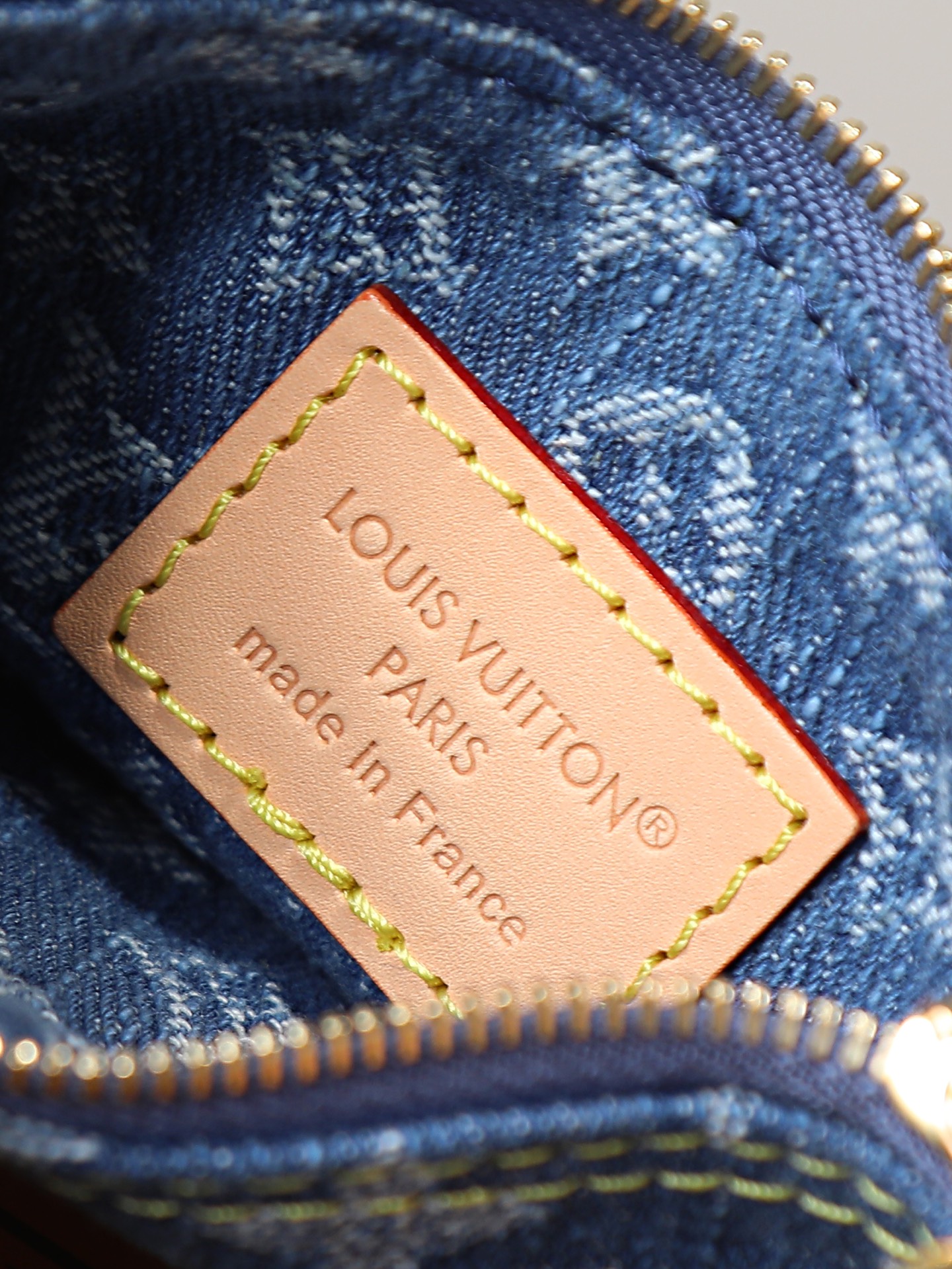 Louis Vuitton M28107 Denim Bucket Bag - Image 9