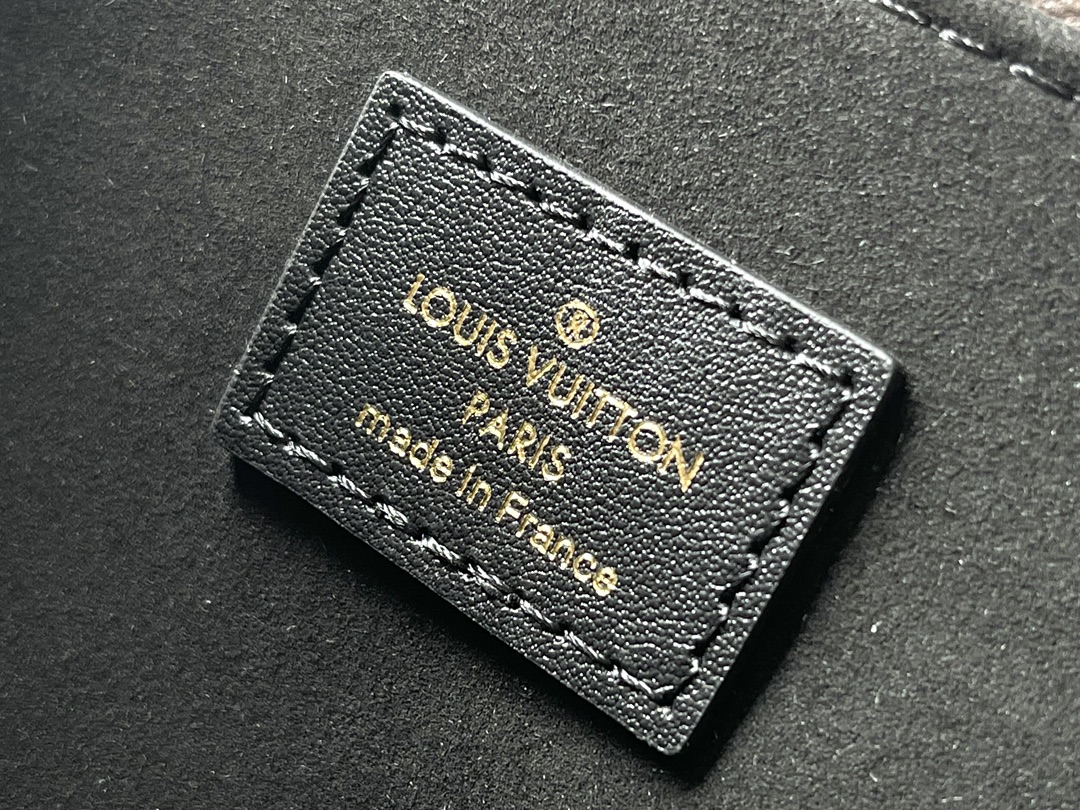 Louis Vuitton Pochette Métis M11941 Crossbody Bag - Image 9