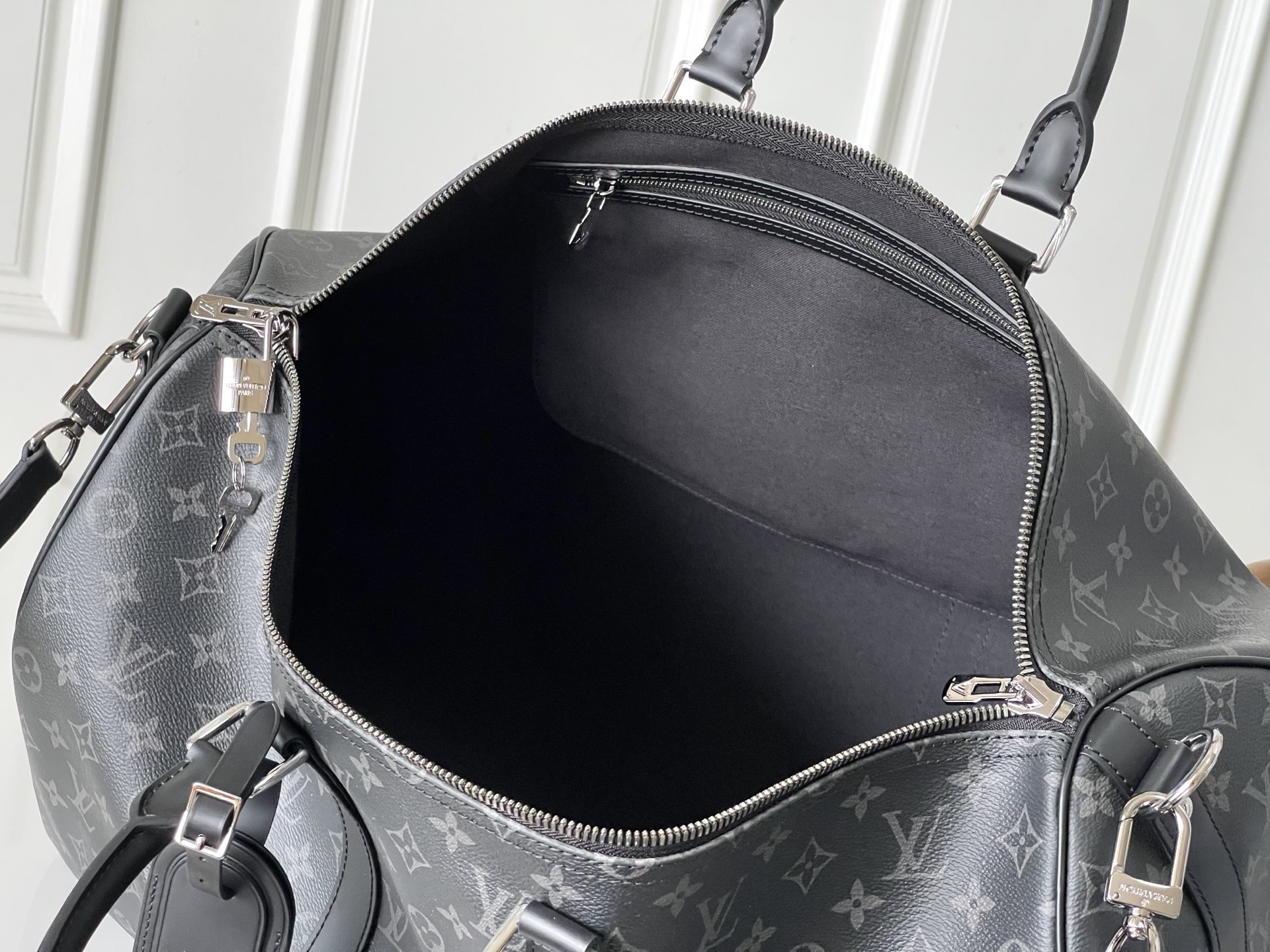 Louis Vuitton Keepall 45 Travel Bag in Monogram Eclipse Canvas - Image 9