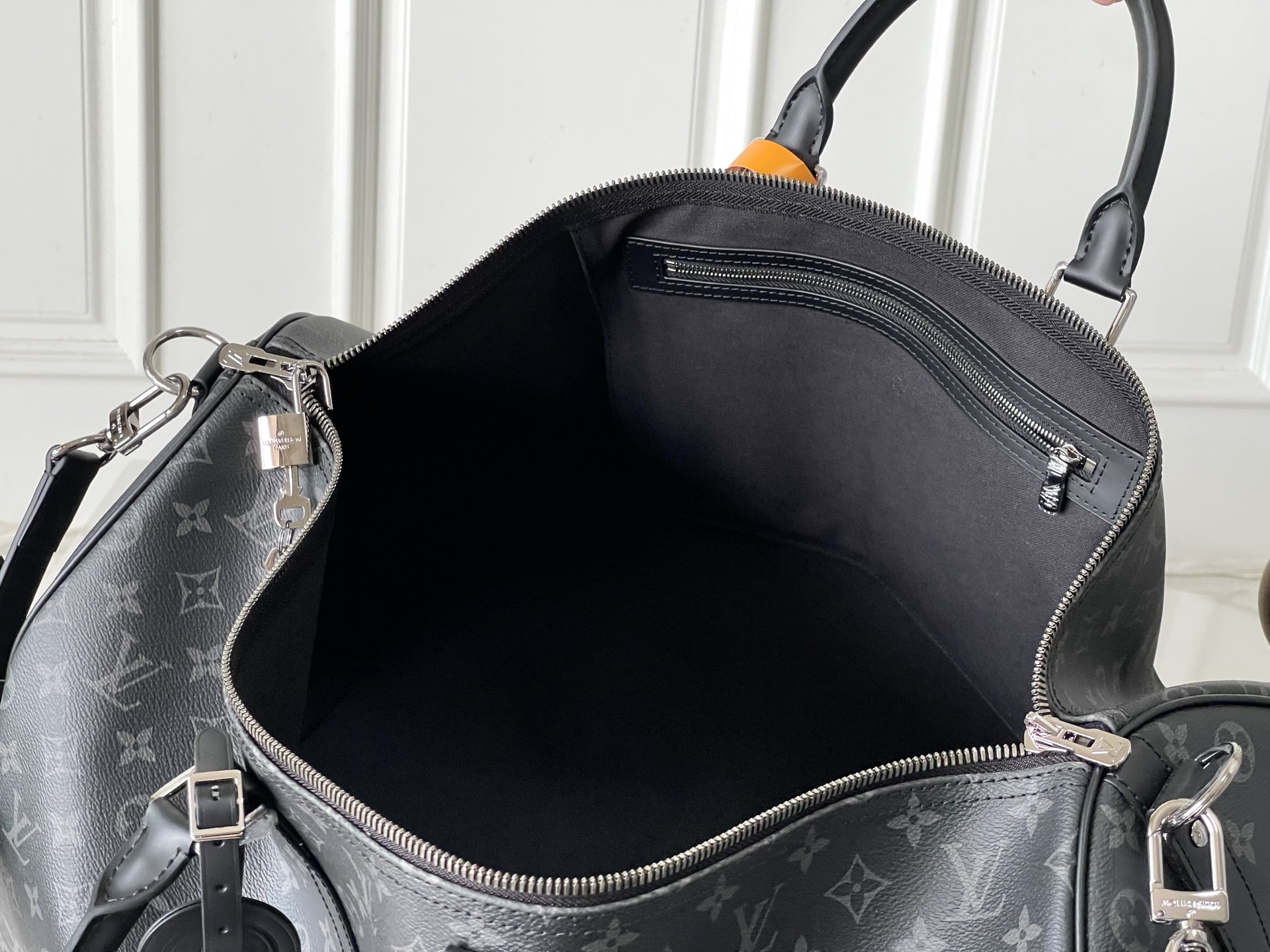 Louis Vuitton Keepall 45 Travel Bag in Monogram Eclipse Canvas - Image 9
