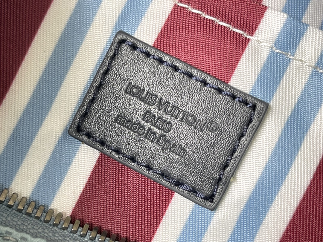 Louis Vuitton Keepall Bandouliere 25 Monogram Surfin Travel Bag - Image 9