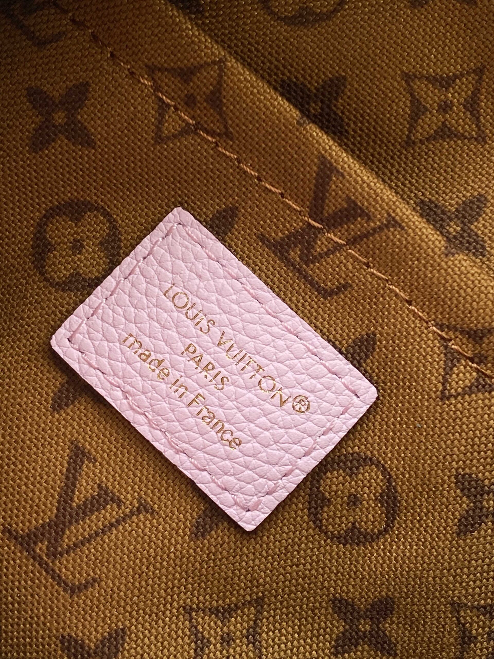 Louis Vuitton Express Small Handbag - Image 9